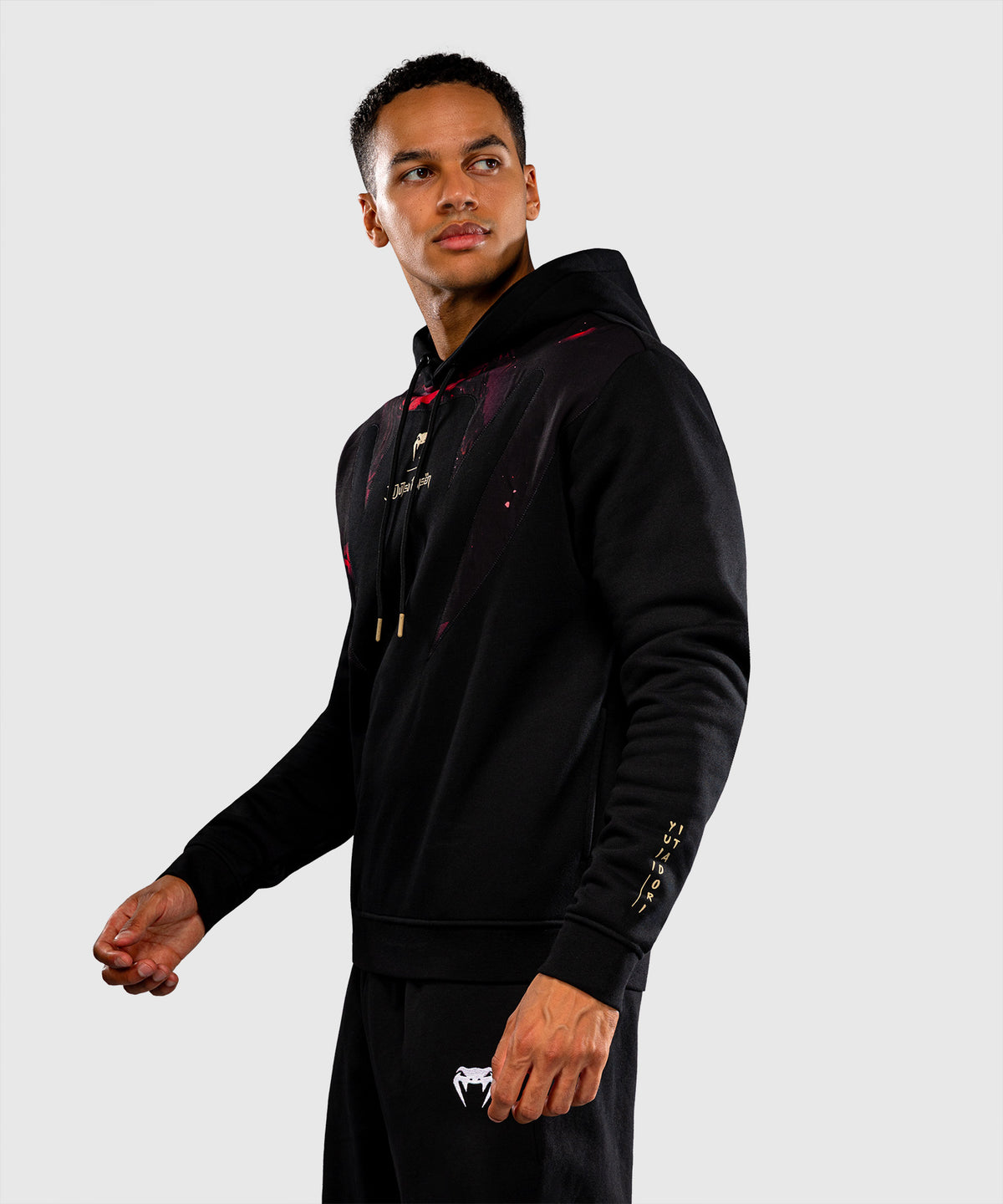 Jujutsu Kaisen x Venum Itadori Sudadera con Capucha  – Negro/Rojo