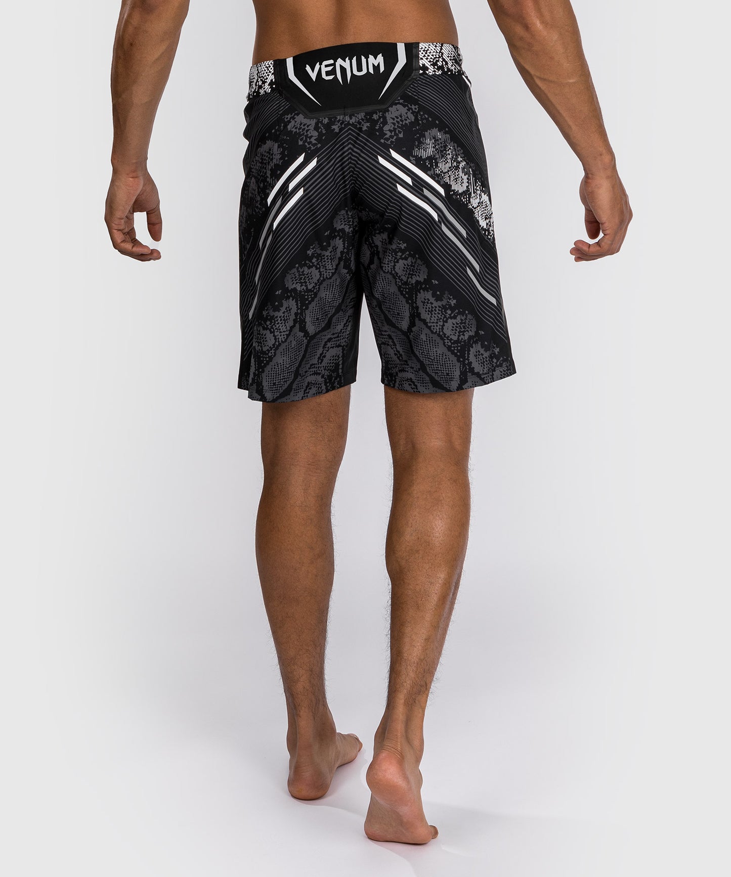Shorts de combat Coupe longue pour Hommes UFC Adrenaline by Venum Authentic Fight Night - Noir