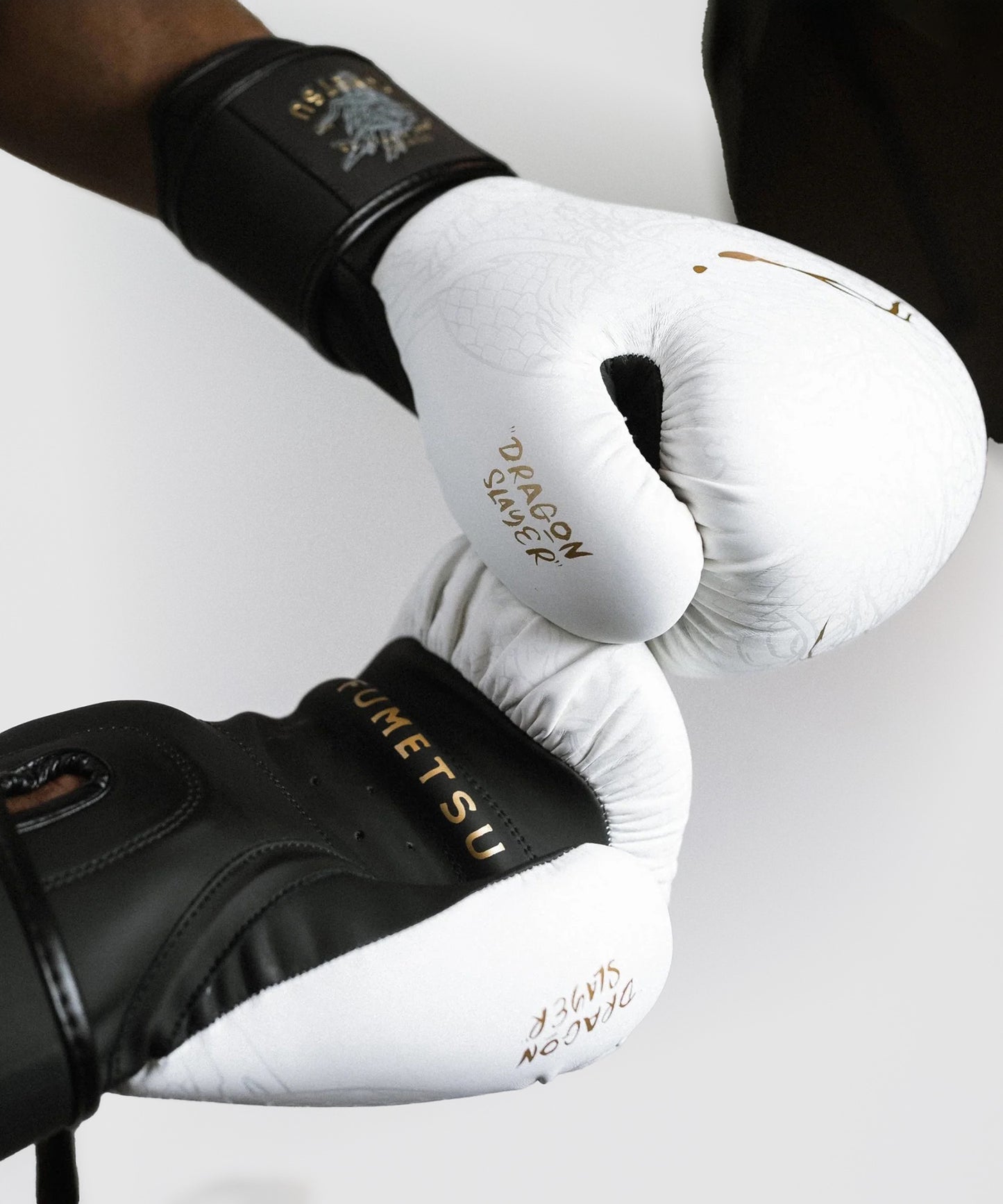 Fumetsu Dragon Slayer Boxing Gloves - White/Gold