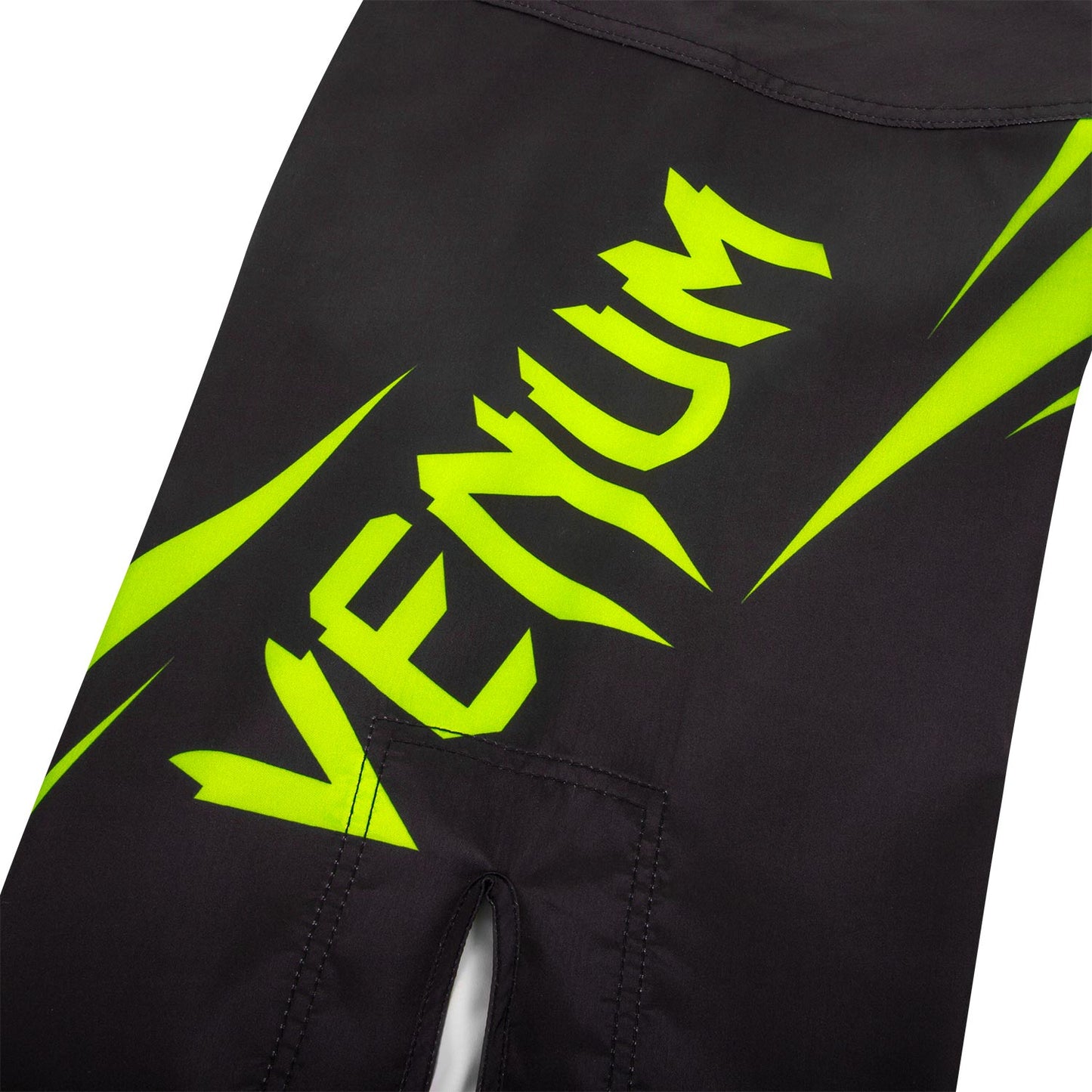 Venum Challenger Fightshort - Black/Fluorescent Yellow