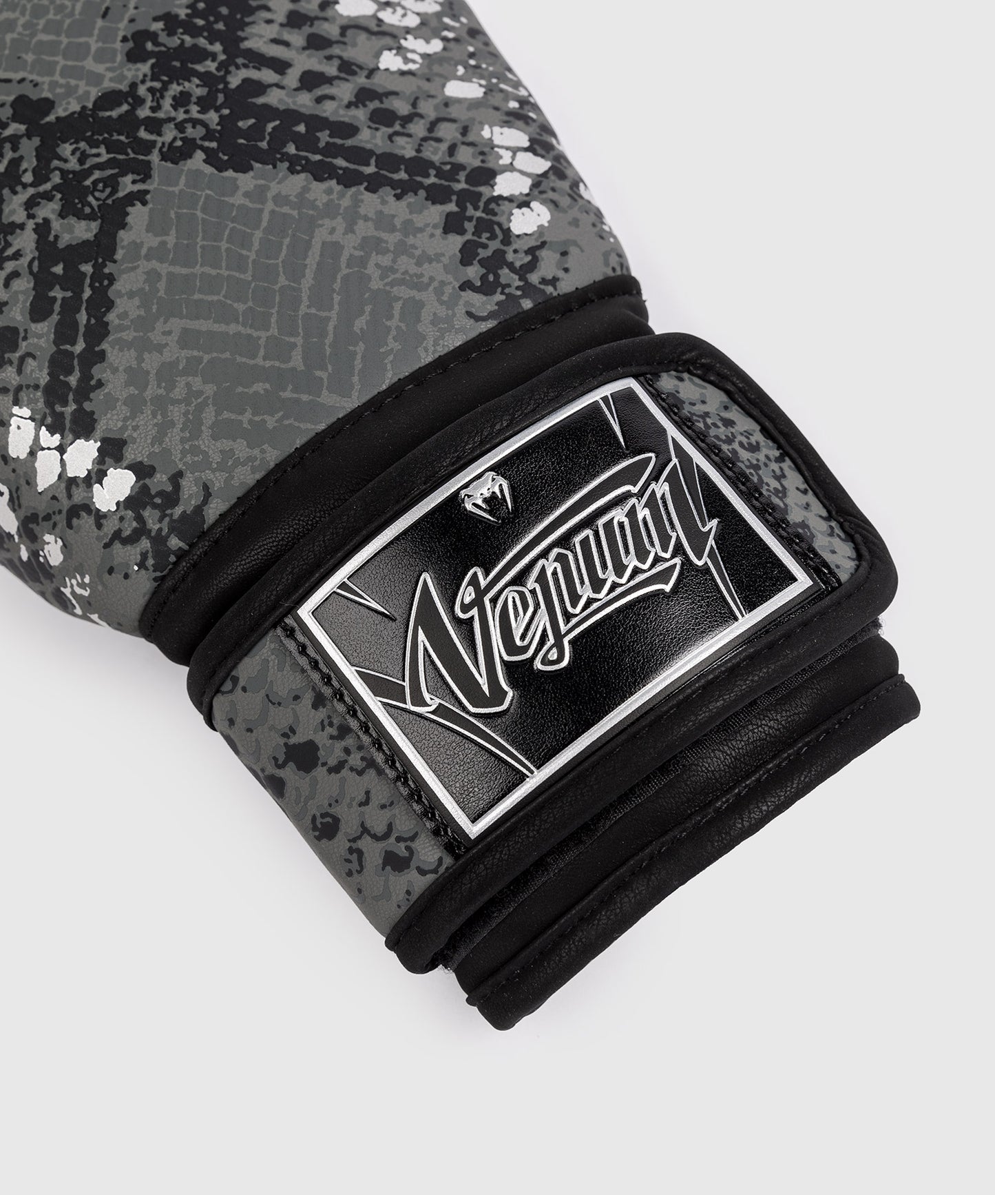 Venum Amazonia boxing gloves - Dark grey