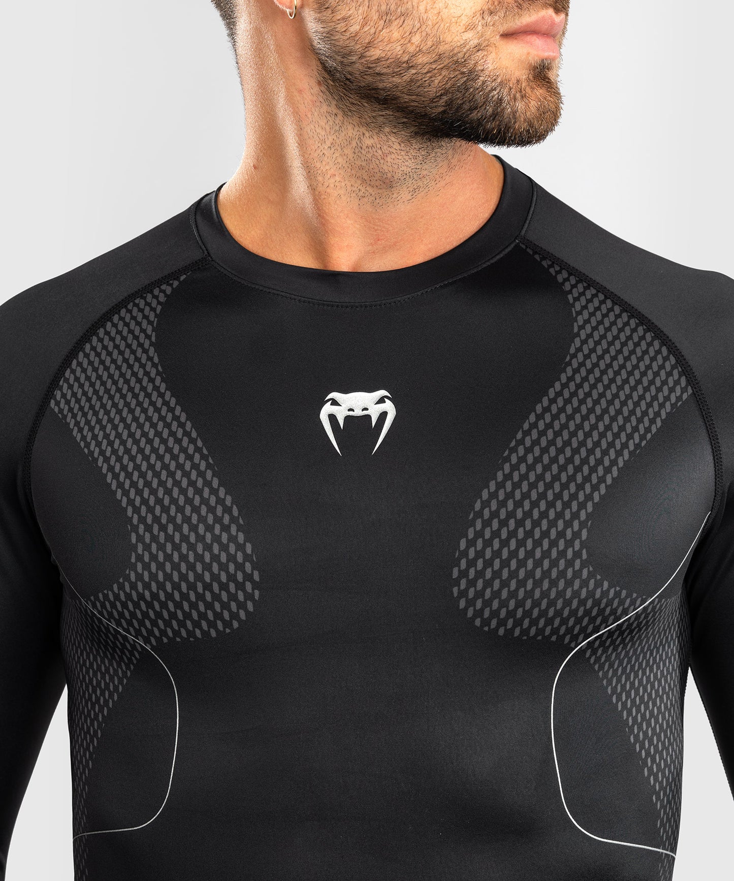 Rashguard Manches Longues Venum Nexus – Noir/Argent