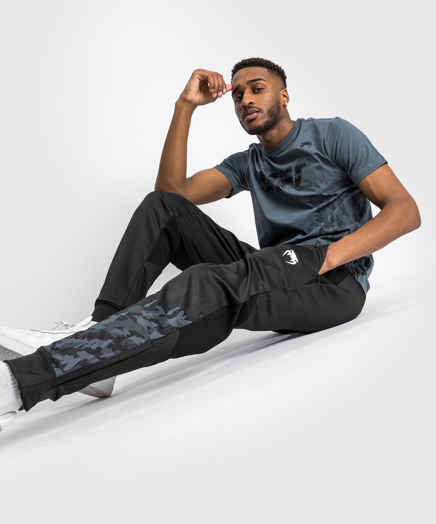 Men's UFC Venum Authentic Fight Week Jogging Pants - Black