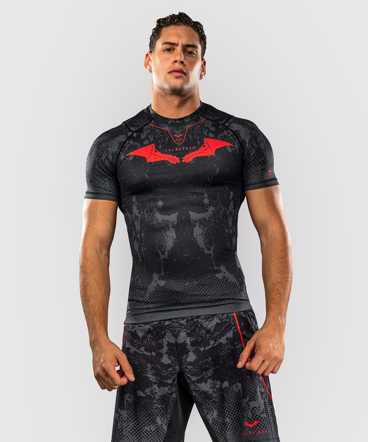 Rashguard à manches courtes Venum x Batman - Noir/Gris/Rouge