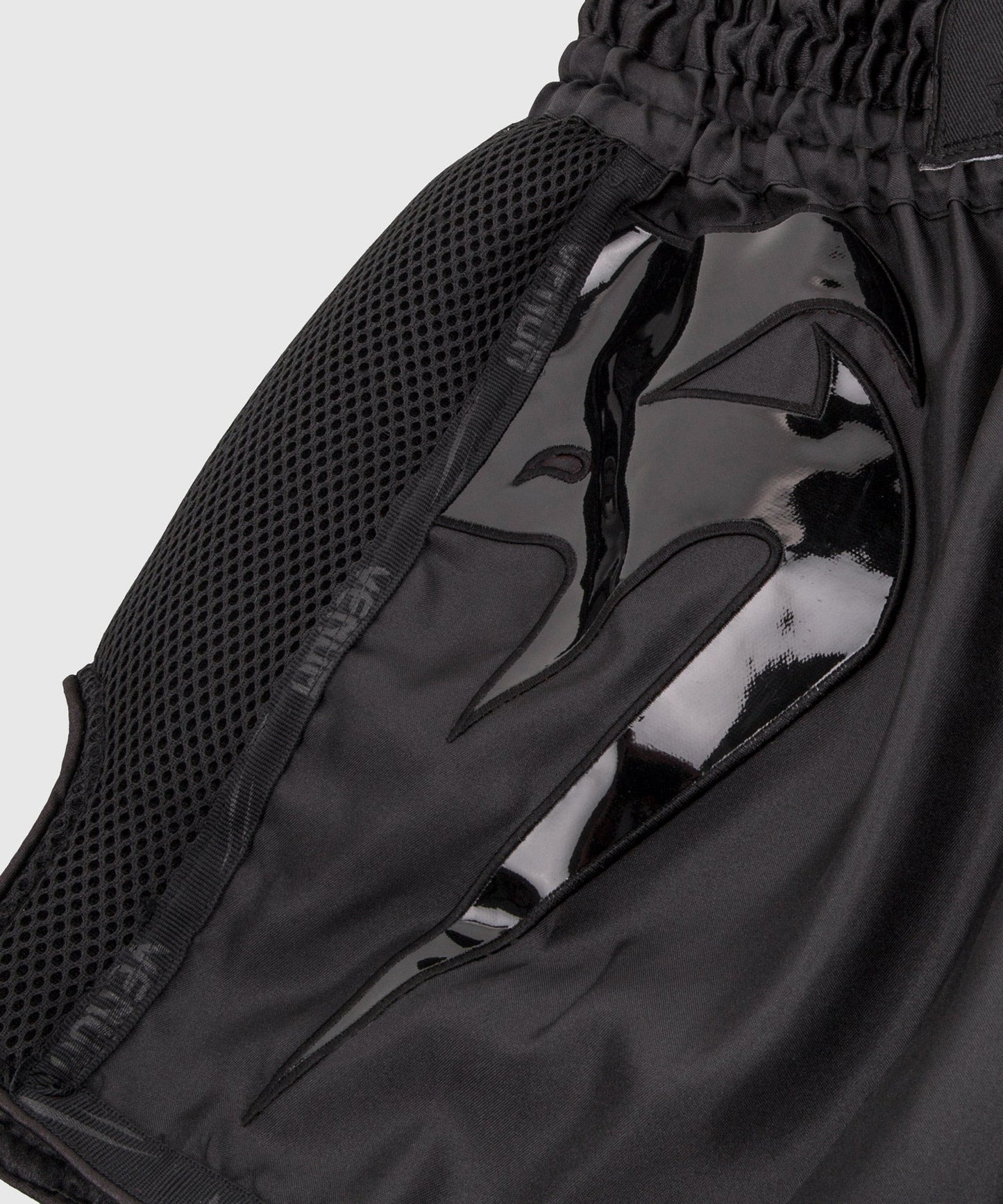 Muay Thai Shorts Venum Giant