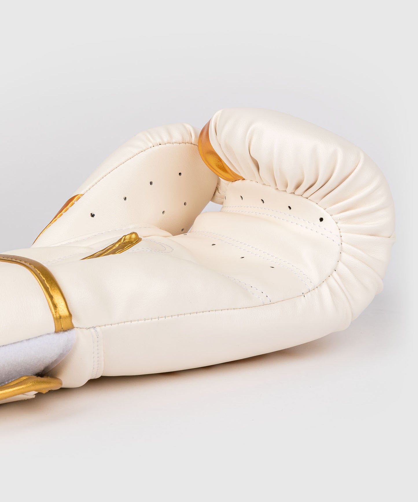 Gants de Boxe Venum Challenger 2.5 – Blanc/Or