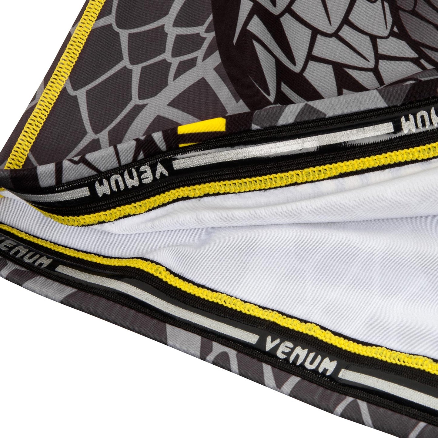 Venum Snaker Rashguard - Short Sleeve