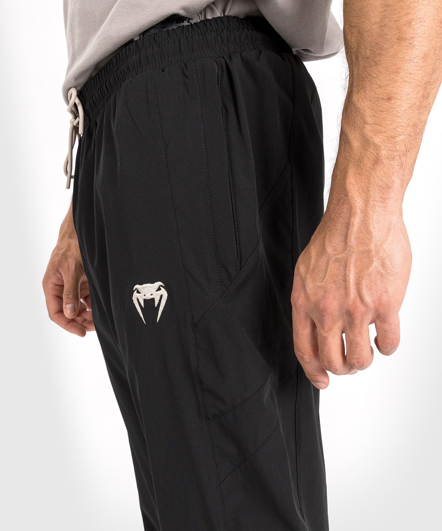 Venum Attack 90 sweatpants - Black/White