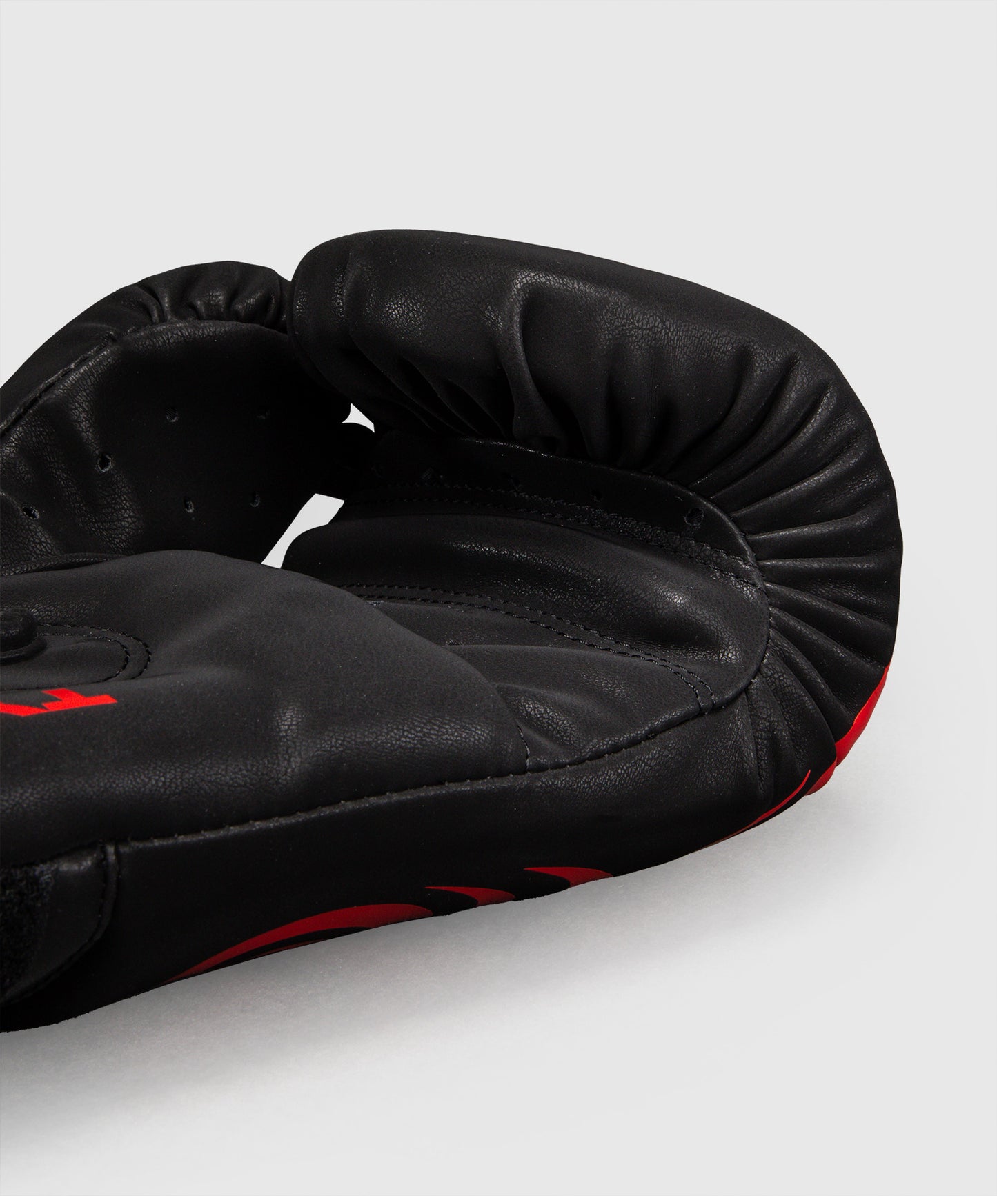 Venum Mike Tyson Guantes de Boxeo Réplica – Negro/Rojo