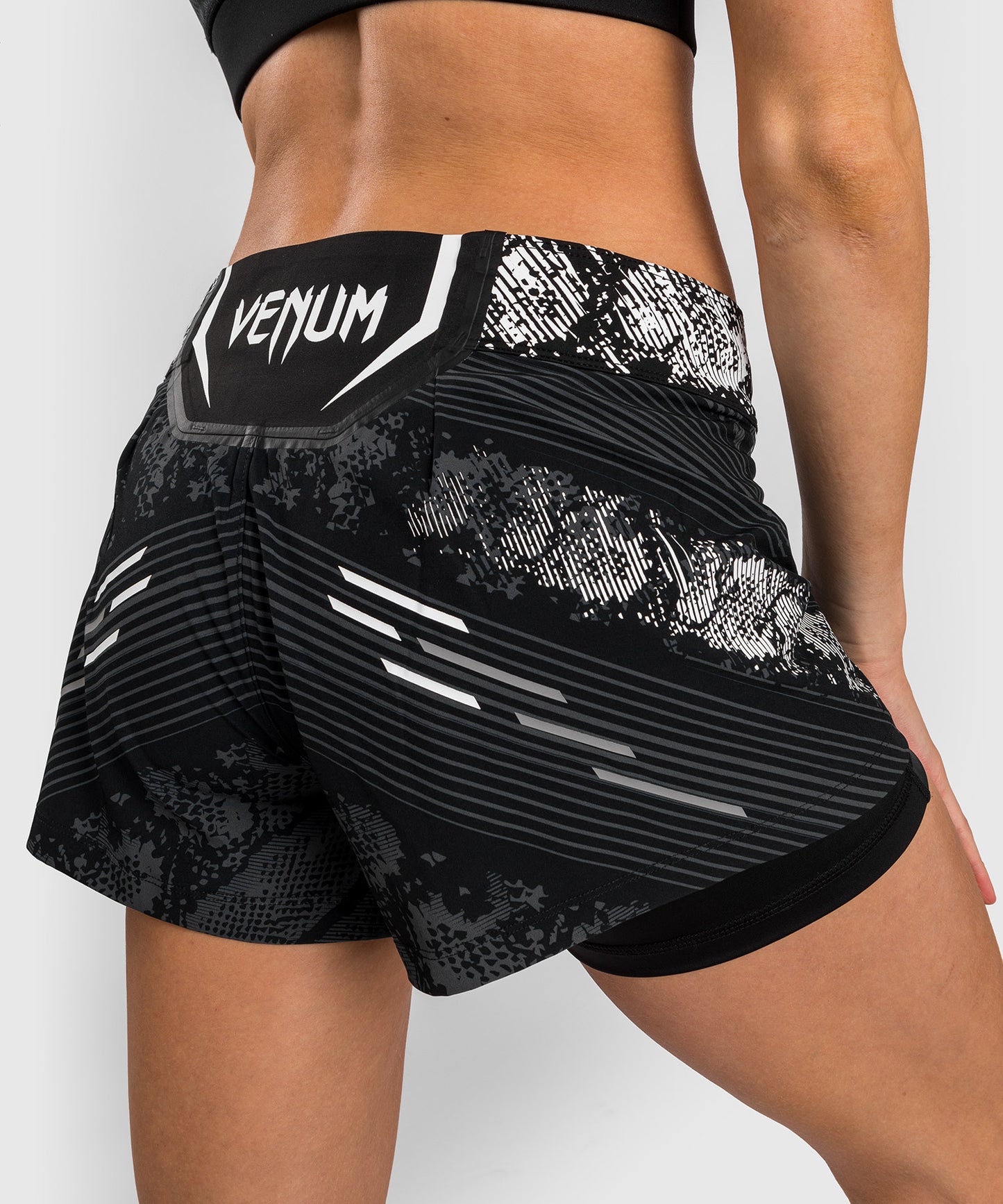 Short de Combat pour Femmes UFC Adrenaline by Venum Authentic Fight Night - Noir