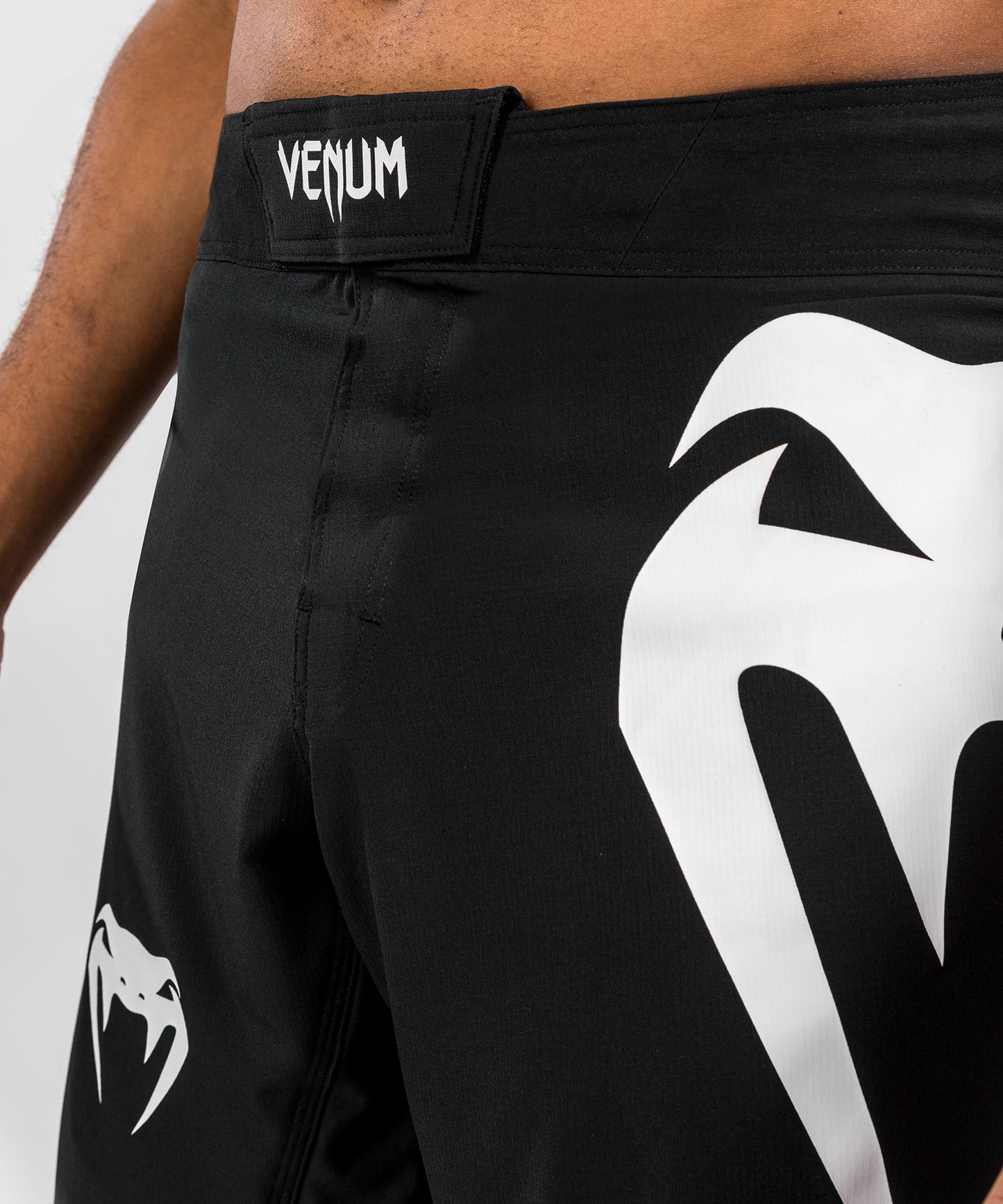 Venum Light 5.0 Short de combat - Noir/Blanc