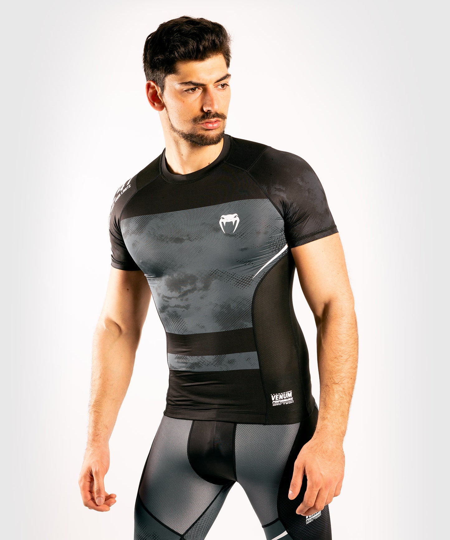 Venum Sky247 Rashguard - Short Sleeves