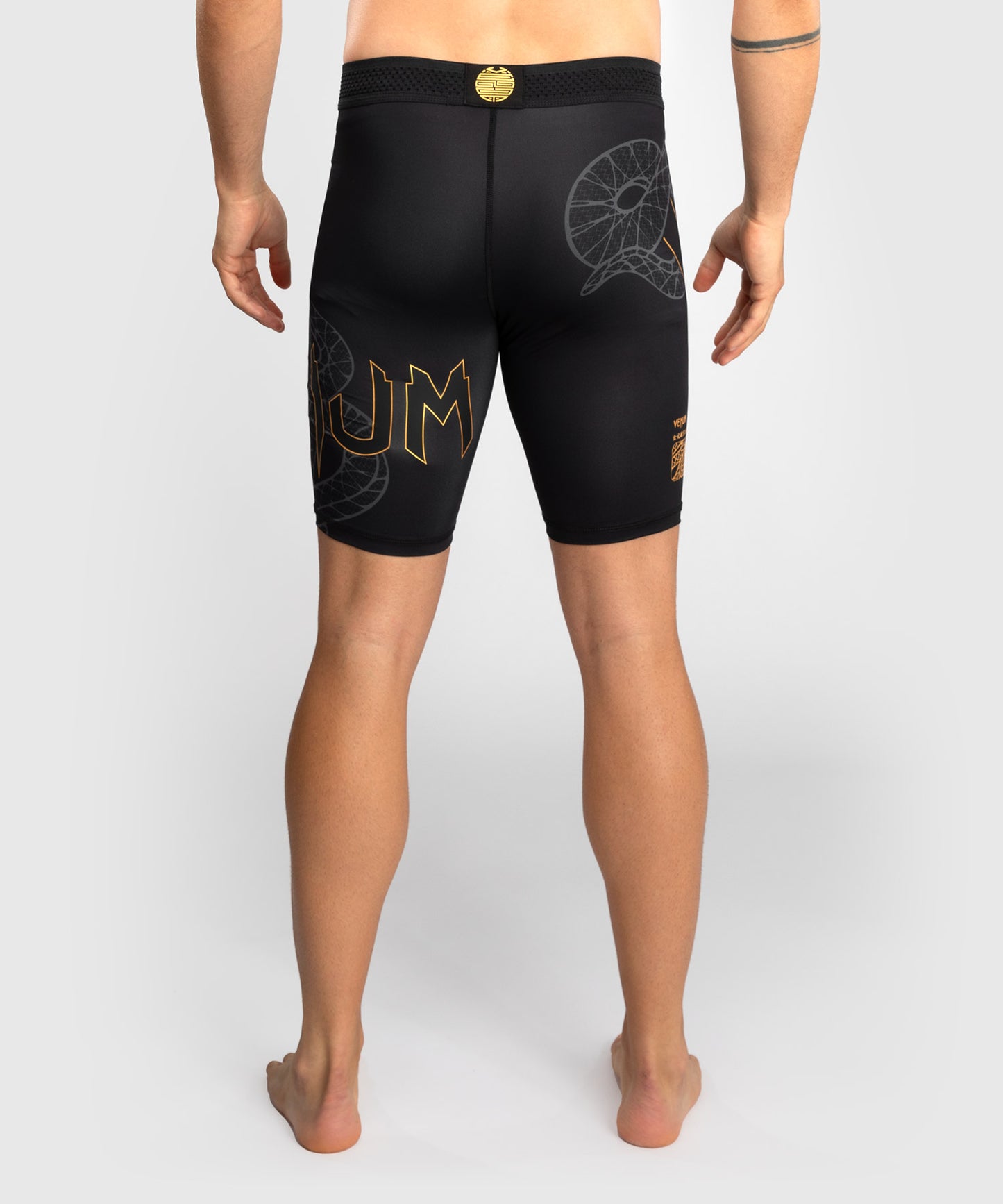 Short de Compression Venum Serpenti – Noir/Argent/Or