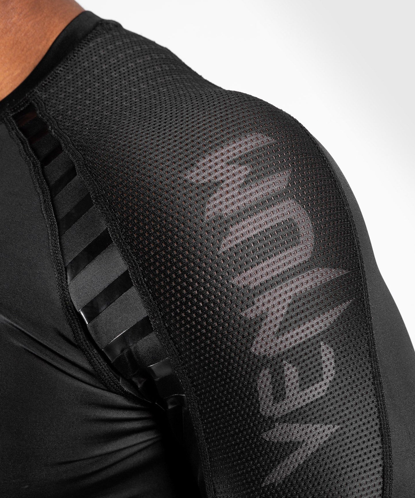 Venum Skull Compression T-Shirt - Long Sleeve - Black/Black
