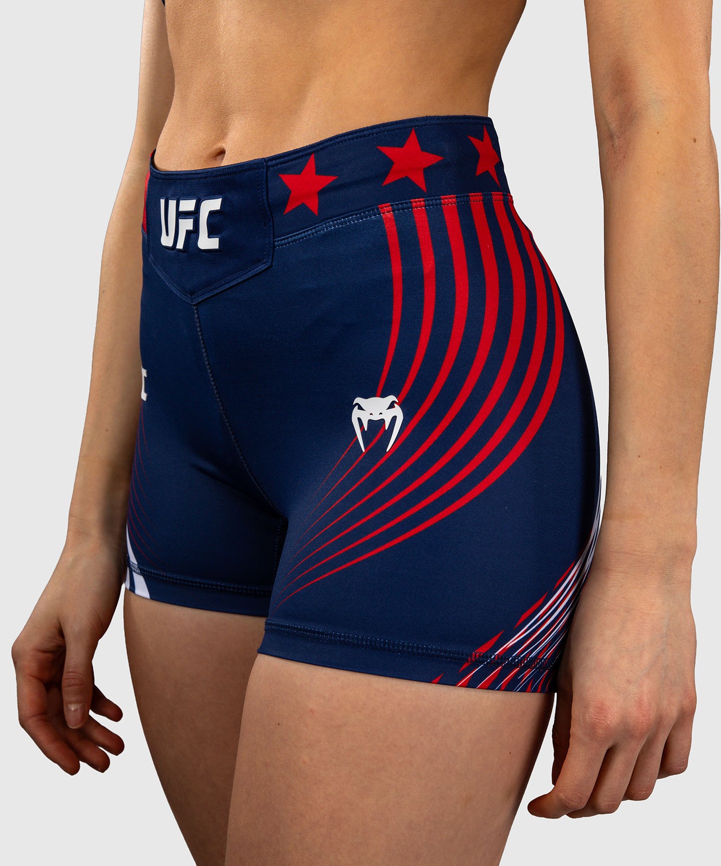 Official UFC Freedom 250 by Venum Authentic Vale Tudo Shorts im Short Fit für Damen - Blau