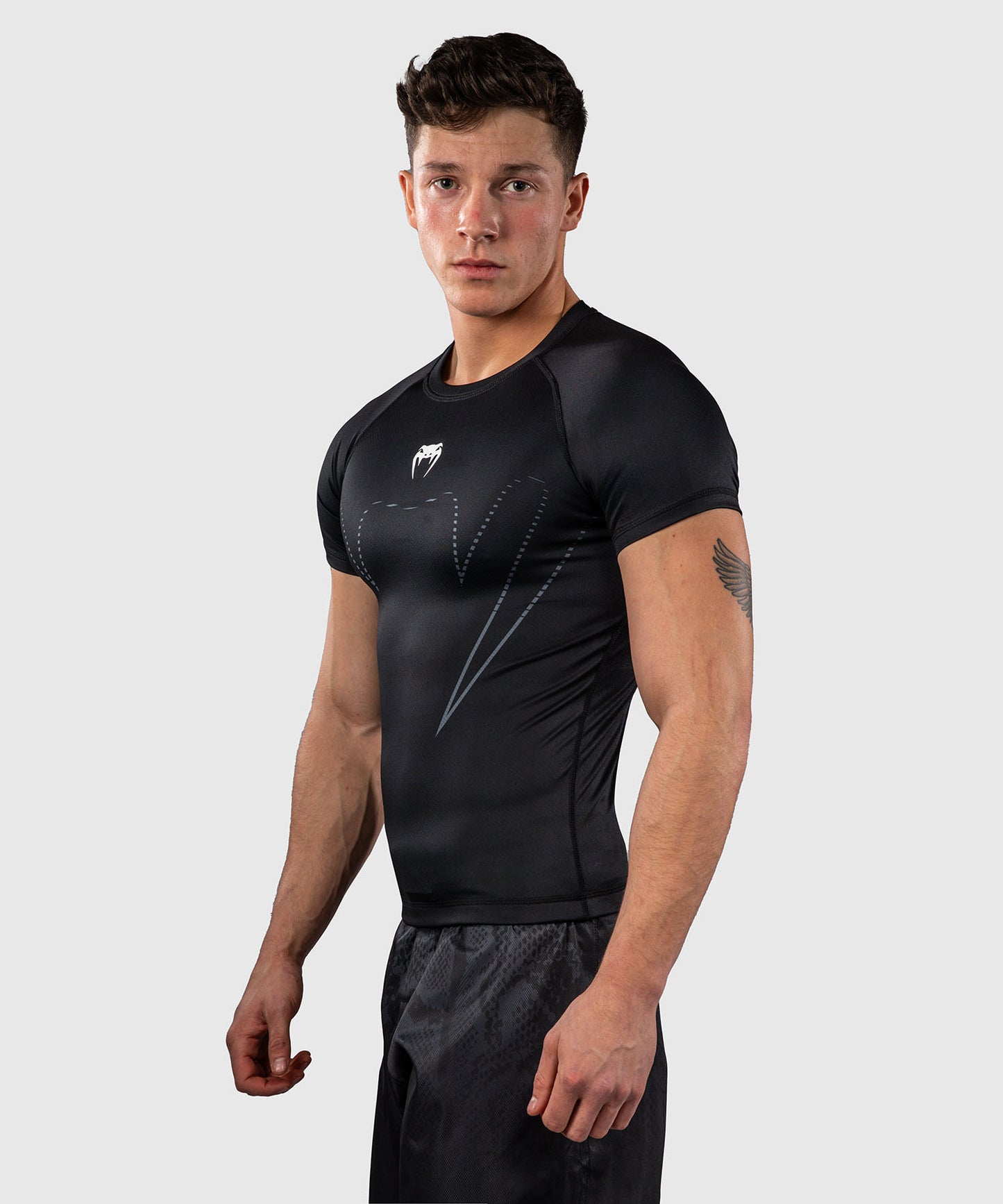 Venum Edge Rashguard a Maniche Corte – Nero/Sabbia