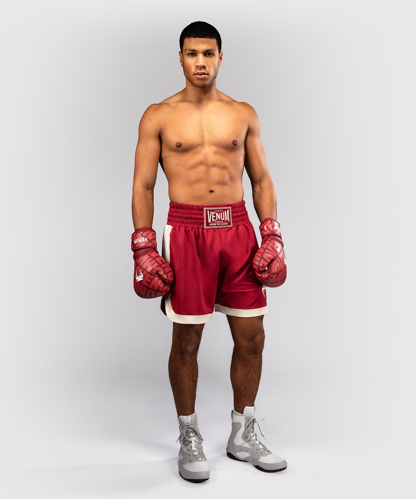 Short de boxe Venum Classic – Rouge Rubis/Ivoire
