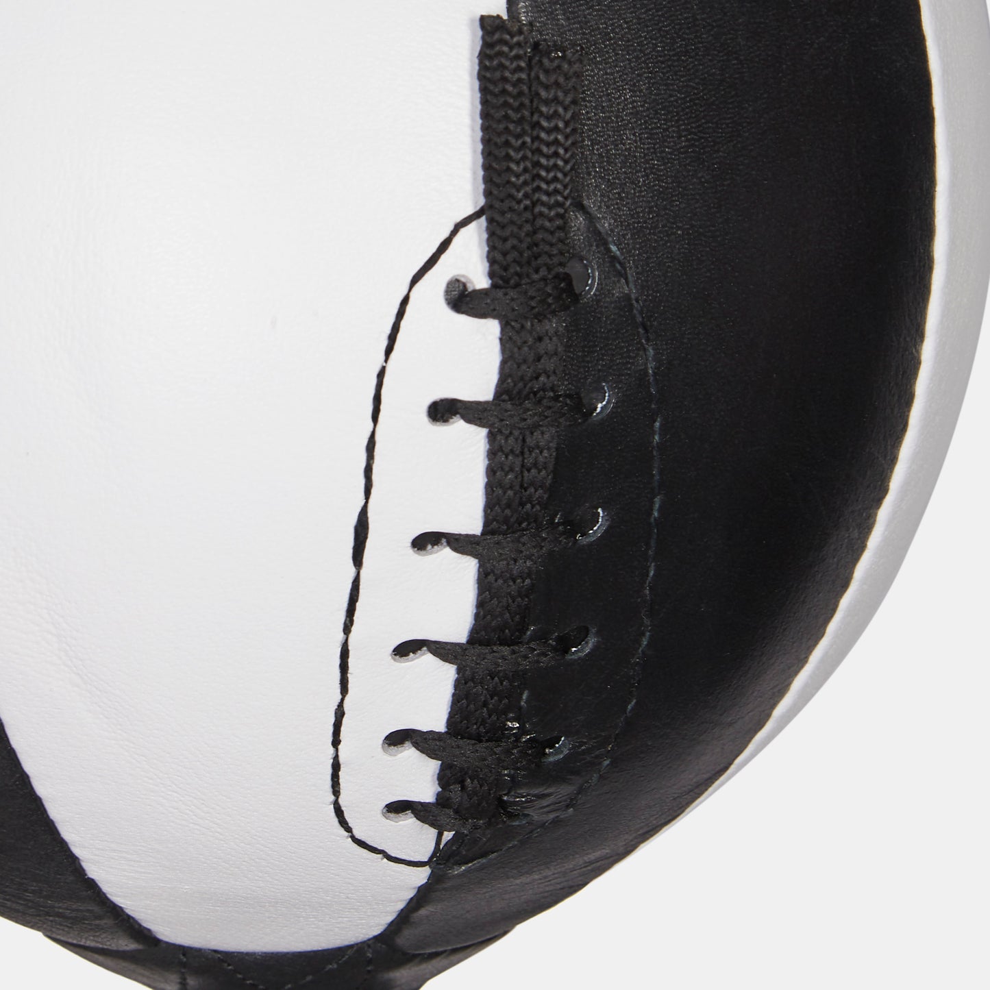 Leone Ball Double End Bag - Black/White