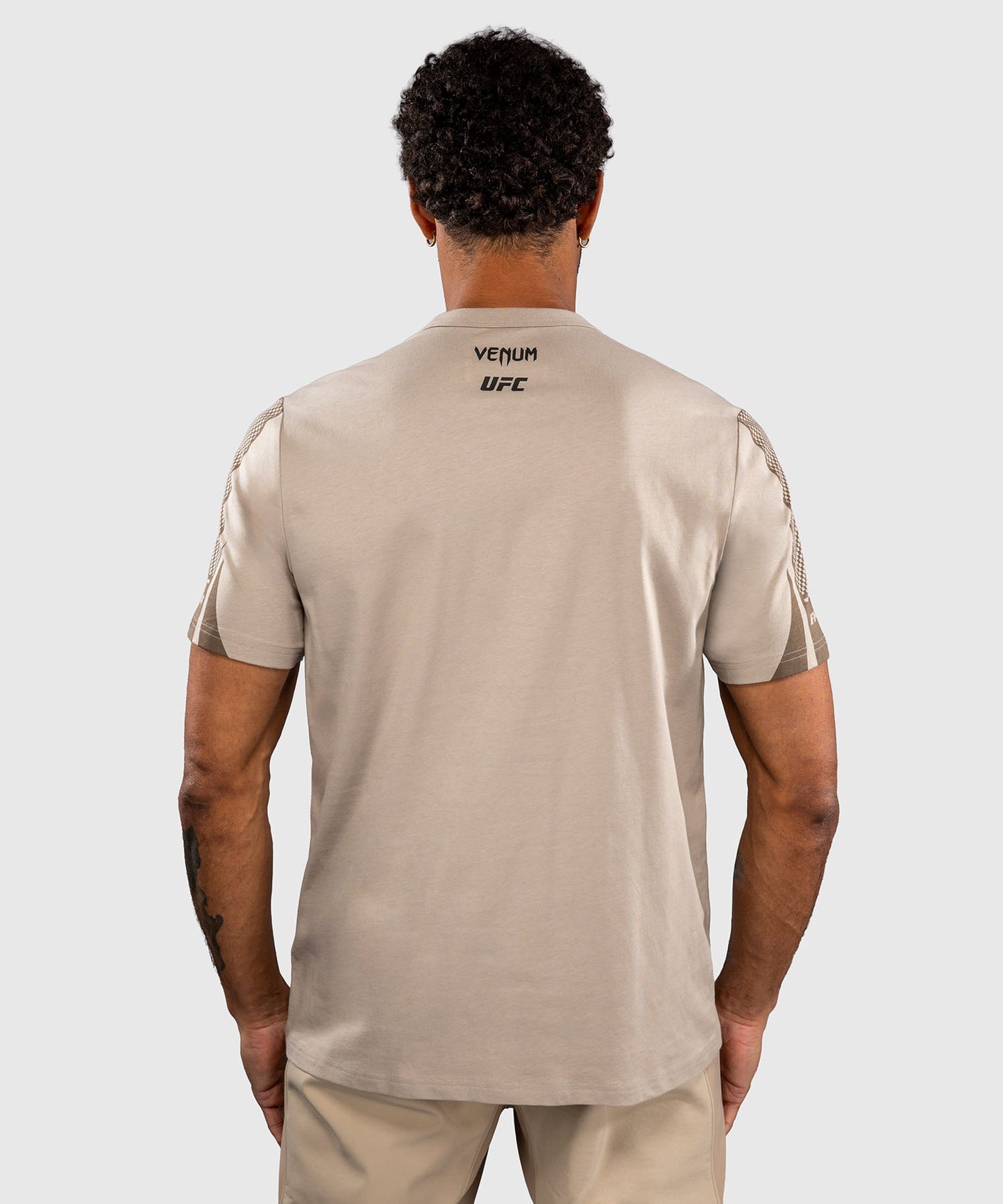 Venum UFC Unity by Venum Authentic Fight Week Herren-Kurzarm-T-Shirt - Sand