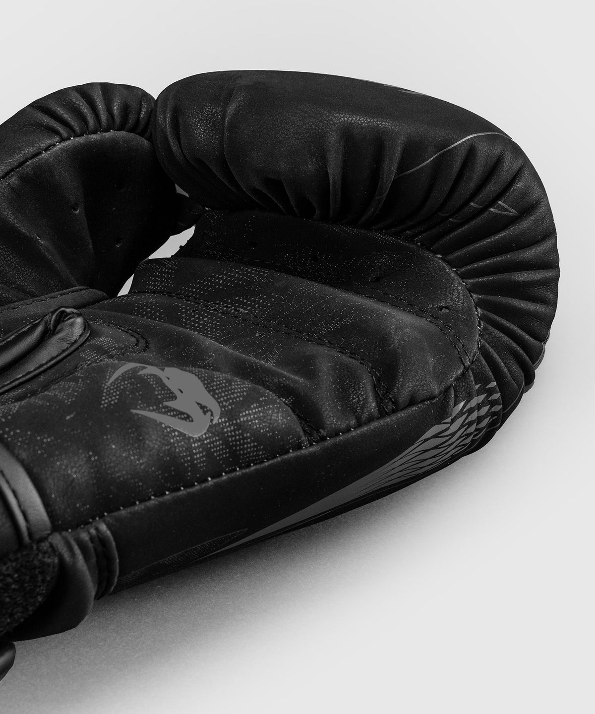Venum Impact Amazonia Reborn Guantes de boxeo Impact - Negro/Gris