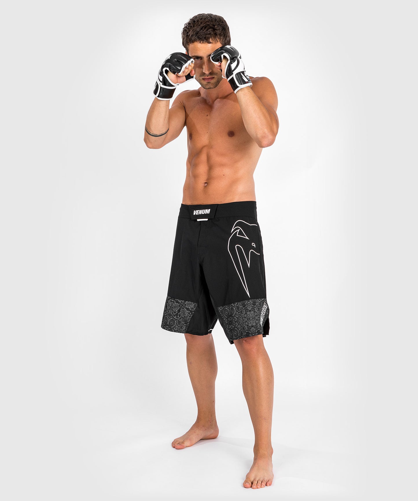 Kampfshorts LIGHT 4.0 Venum - Schwarz/Weiß