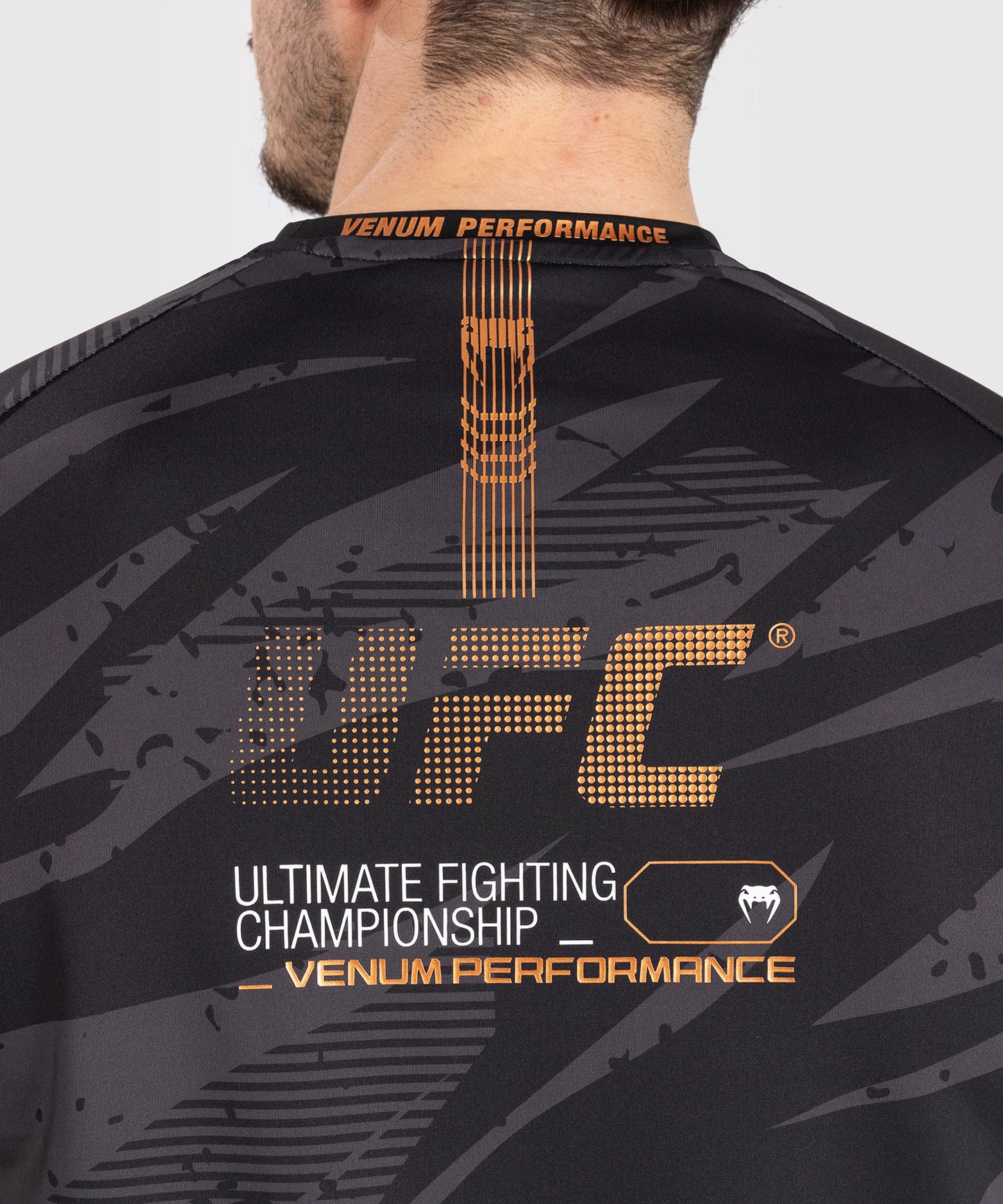 UFC Adrenaline By Venum Fight Week Camiseta Dry Tech para Hombre - Urban Camo