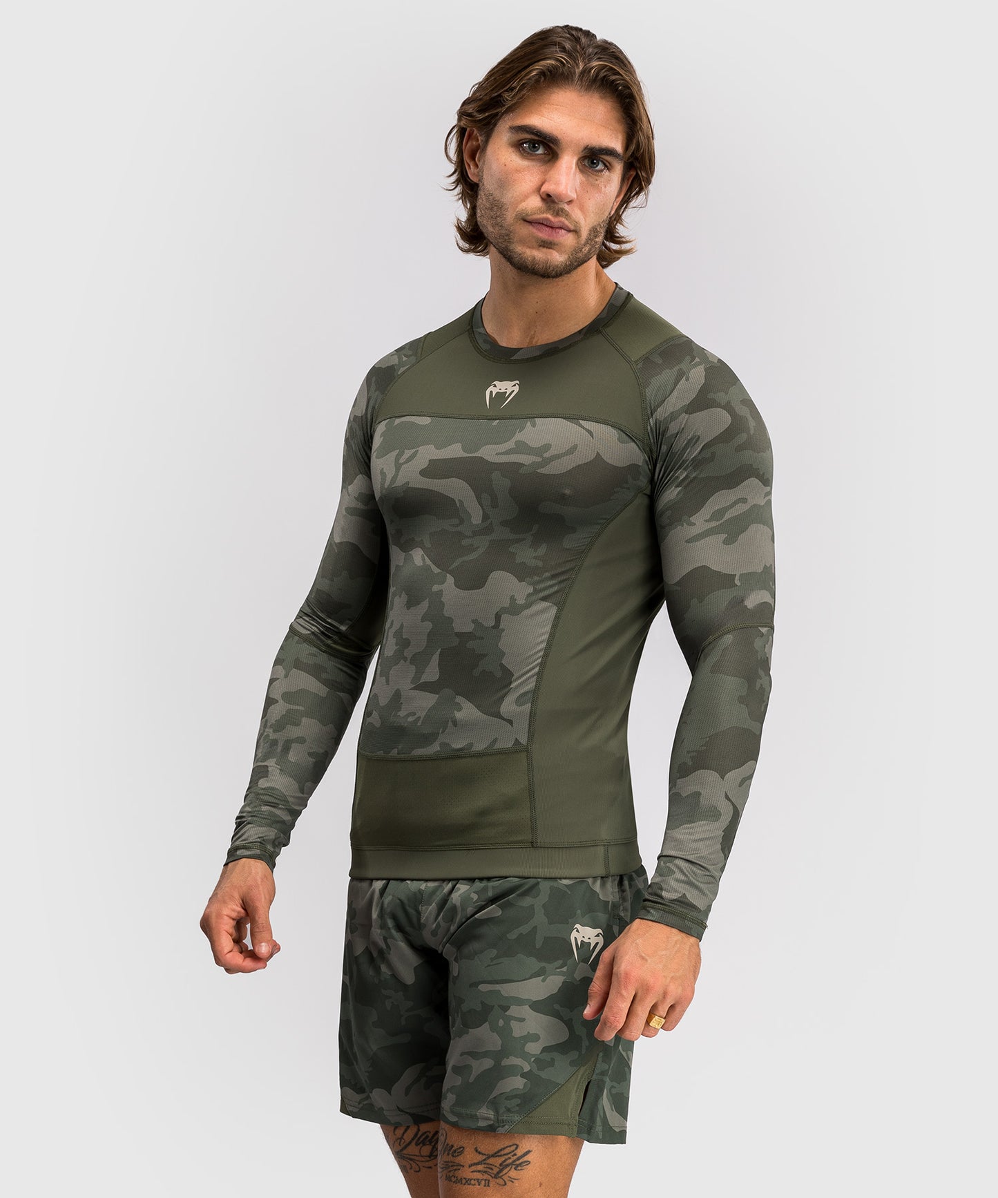 Venum G-Fit Air Langarm-Rashguard für Männer - Camo Military