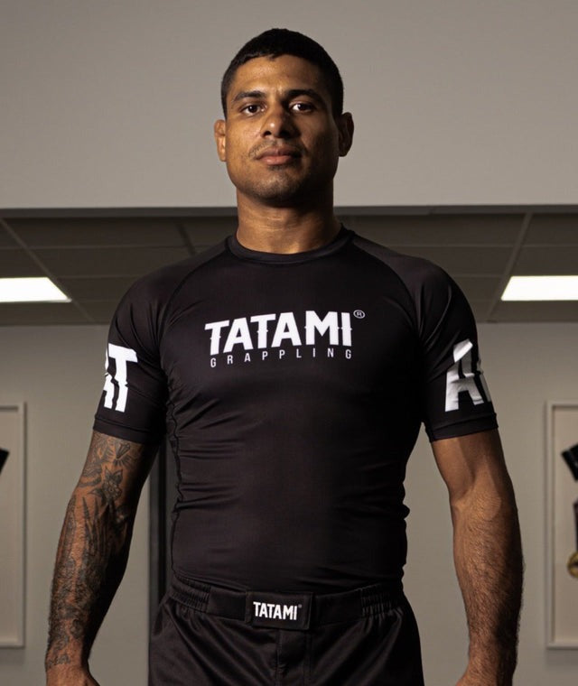 T-Shirt De Compression Tatami Fightwear Raven Manches Courtes - Noir