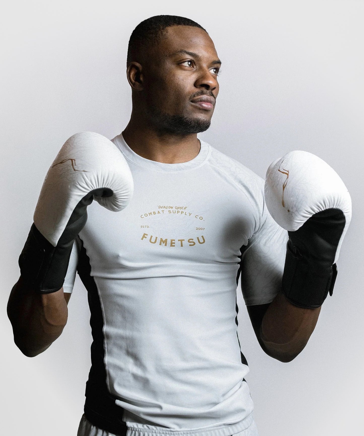 Fumetsu Dragon Slayer Boxing Gloves - White/Gold