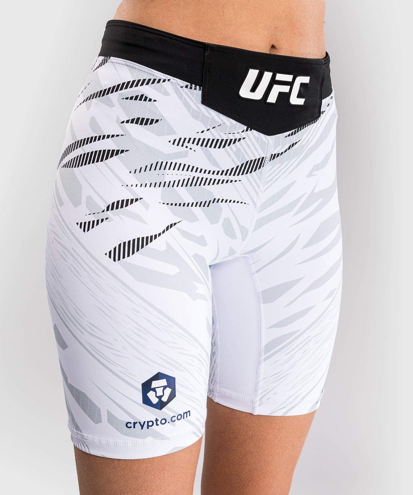 UFC Fusion by Venum Authentic Fight Night Damen Vale Tudo Short - Long Fit - Weiß