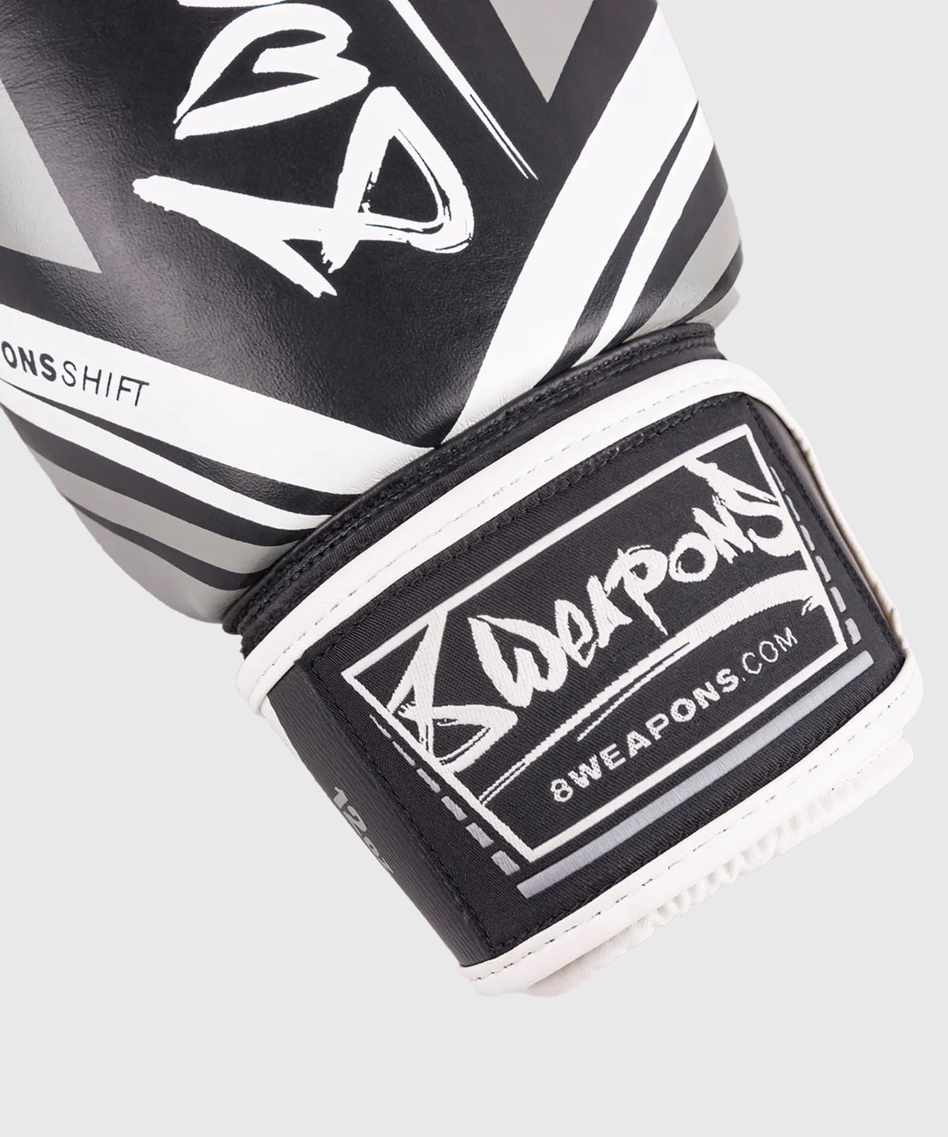 8 Weapons Shift Boxing Gloves - Black/White