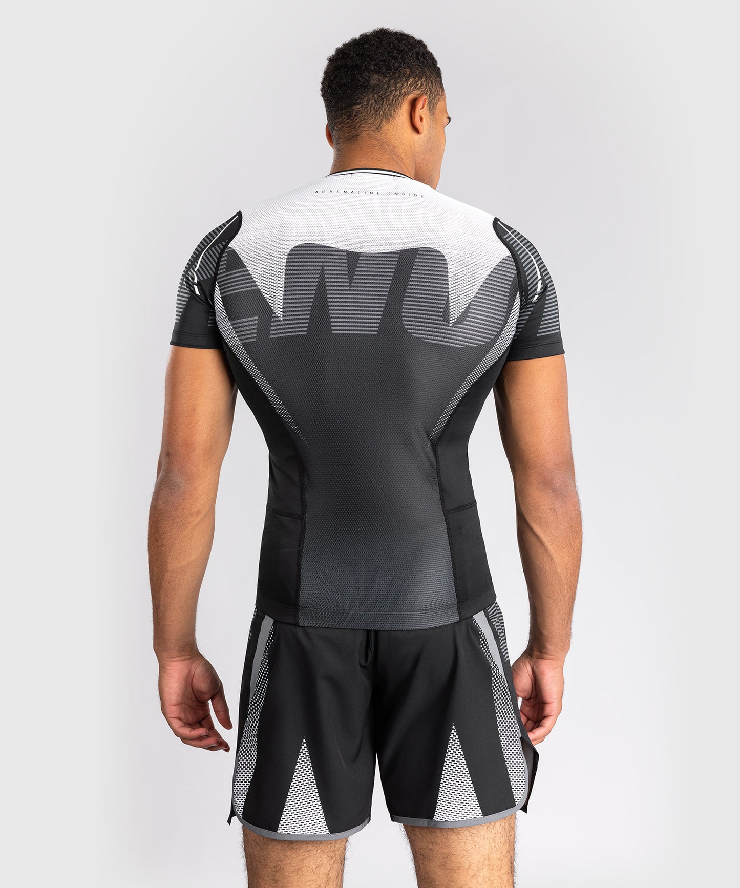 Venum Adrenaline Rashguard Manga Corta – Negro/Gris Plateado