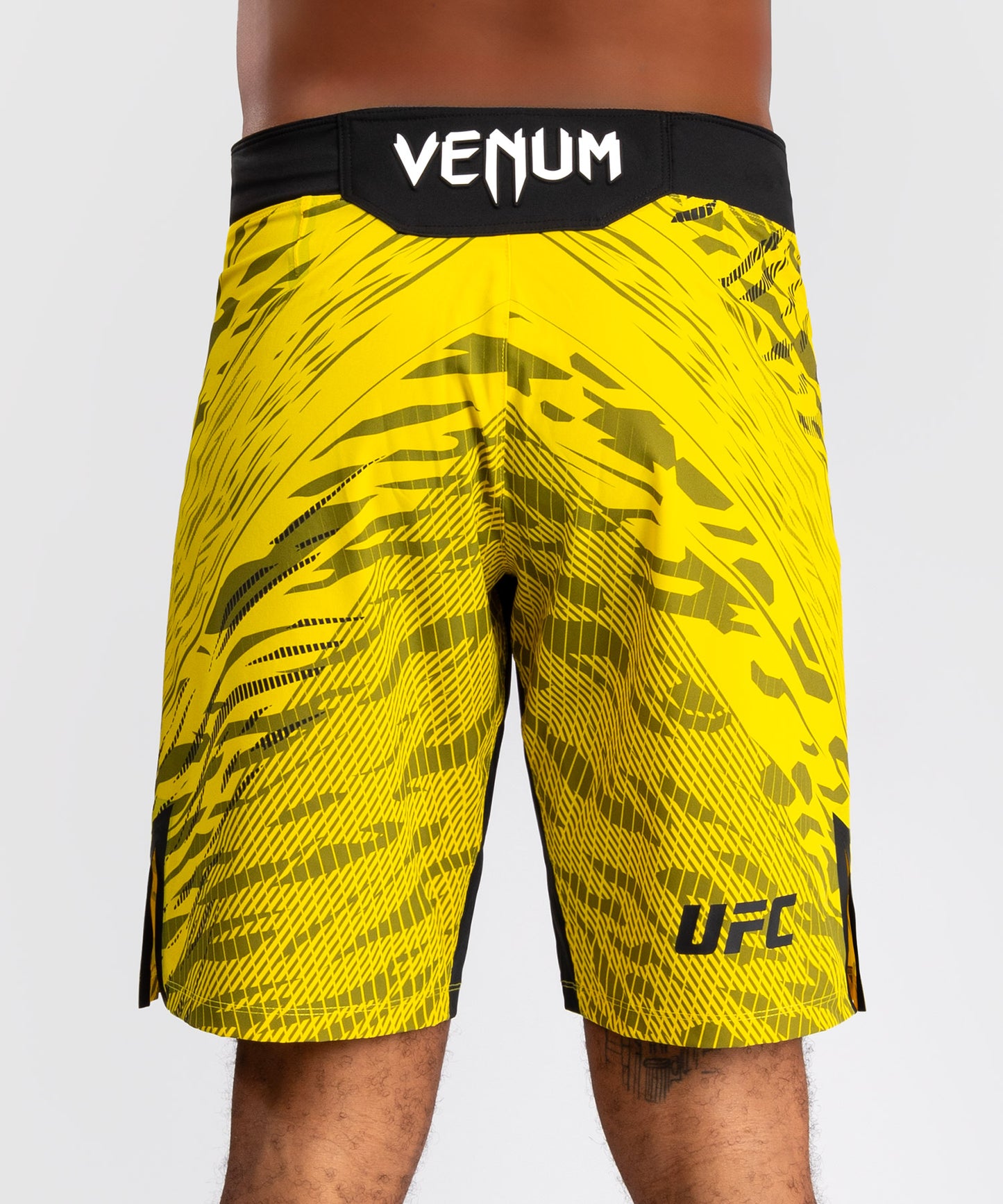 Shorts de Combat pour Hommes UFC Fusion by Venum Authentic Fight Night - Coupe Longue - Jaune