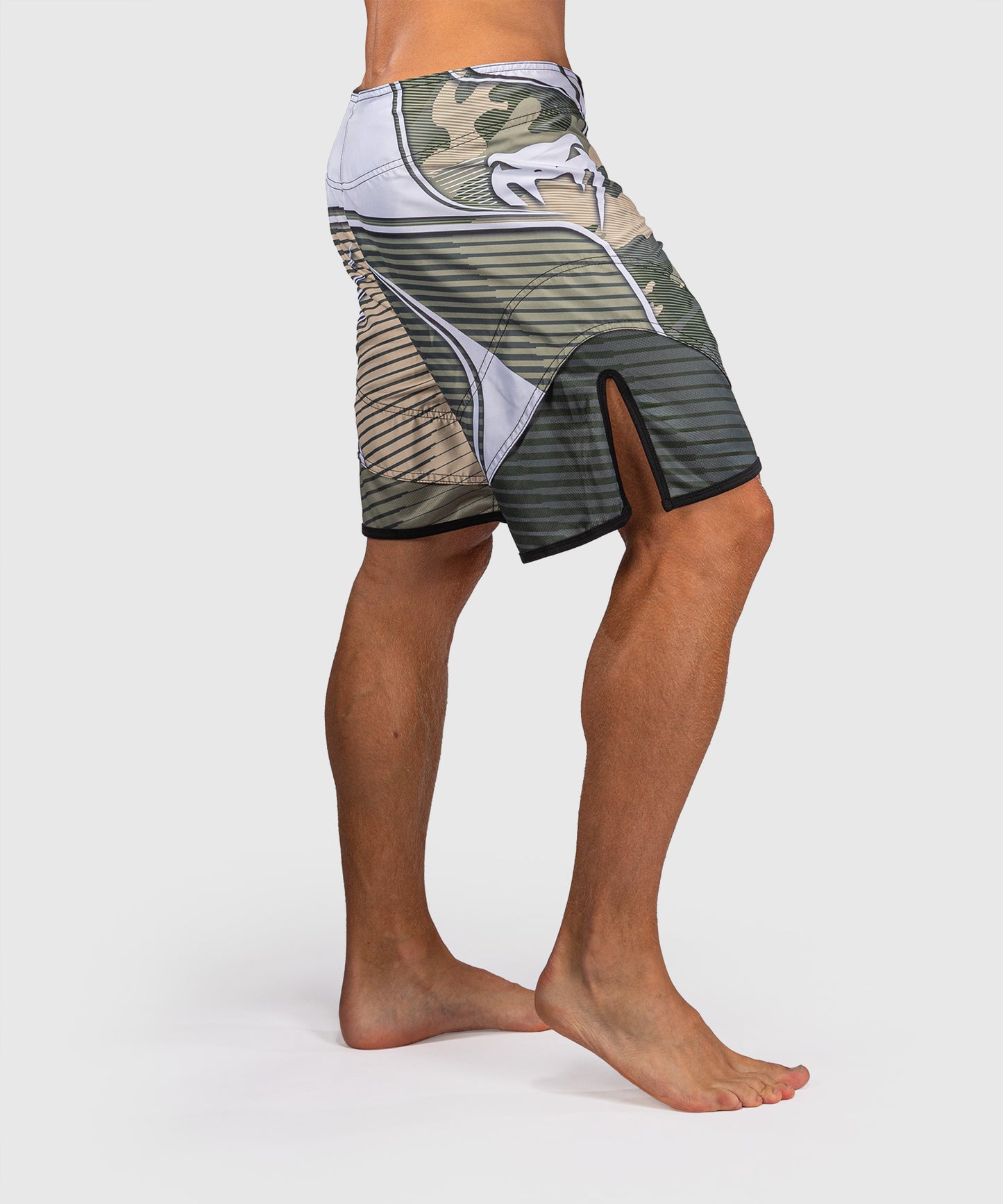 Venum Camo Hero Fightshorts - Khaki/Cremeweiß