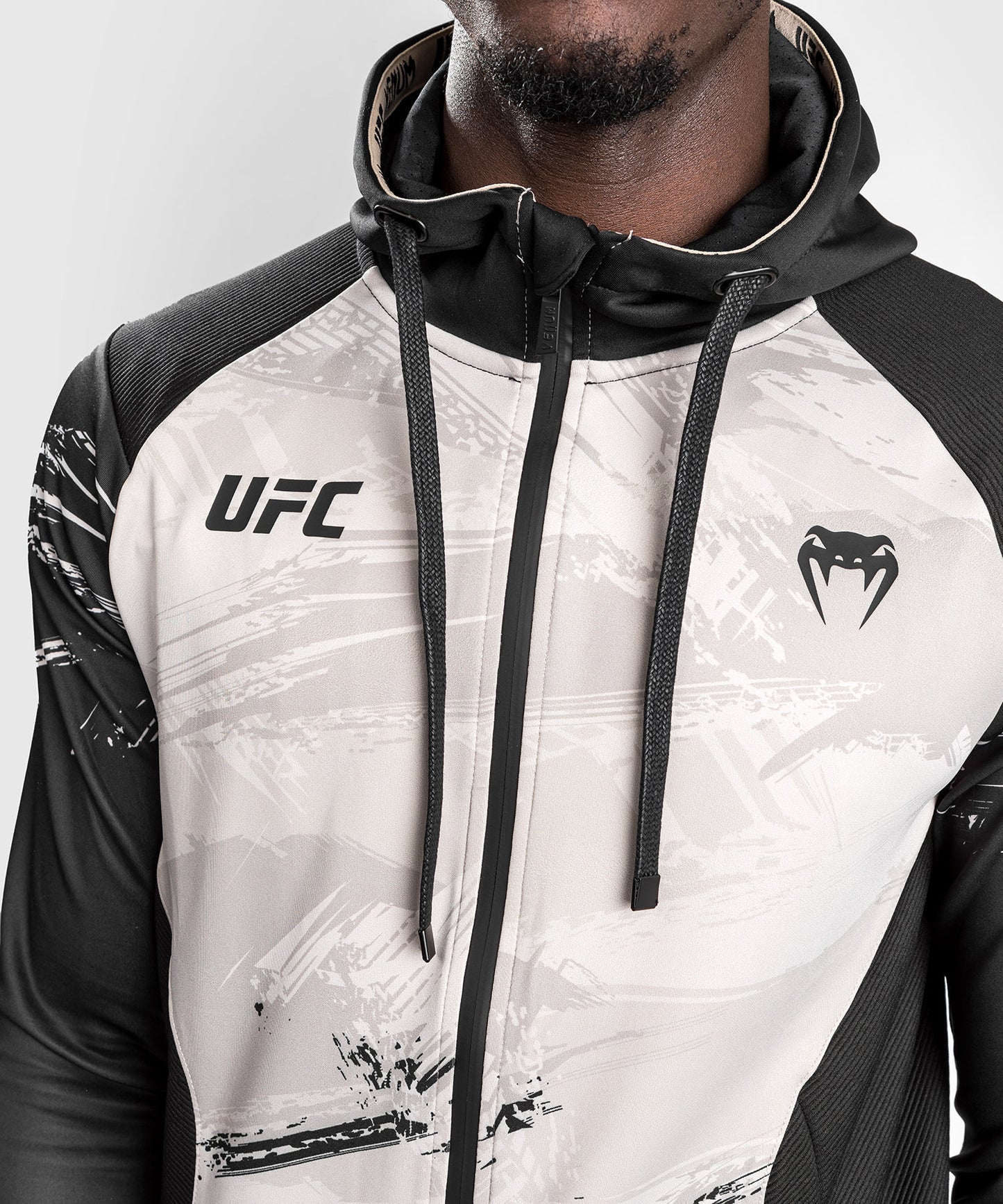 Sweat à capuche zippé pour Hommes UFC Venum Authentic Fight Week 2.0 - Sable/Noir