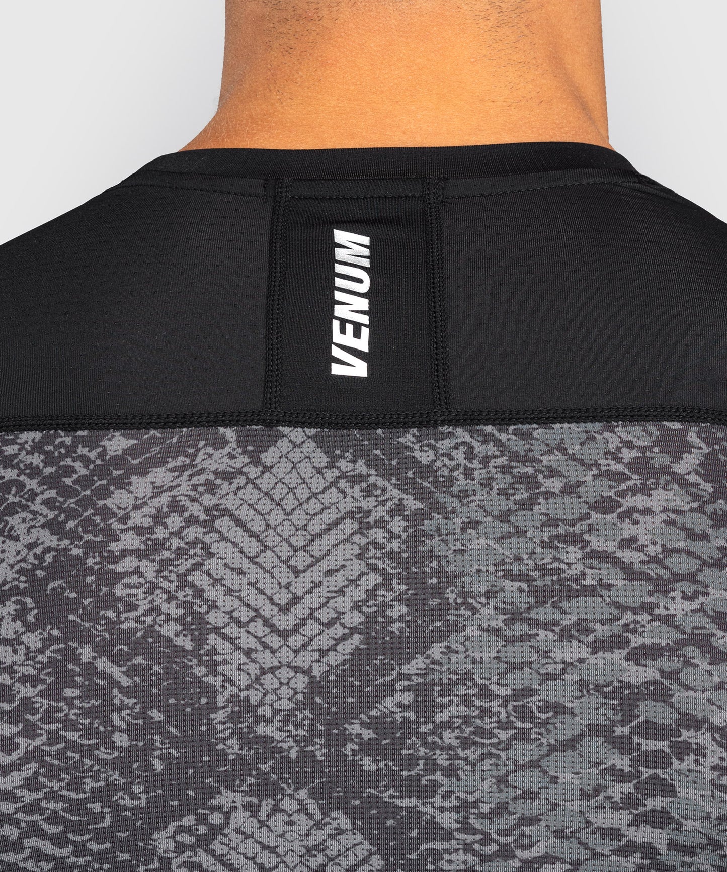 VENUM G-Fit Scales Rashguards - Black/ Charcoal Grey
