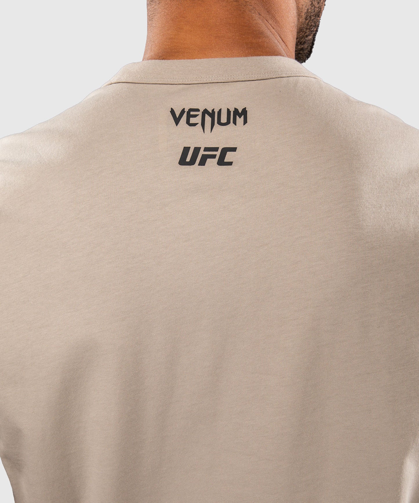 Venum UFC Unity by Venum Authentic Fight Week Herren-Kurzarm-T-Shirt - Sand