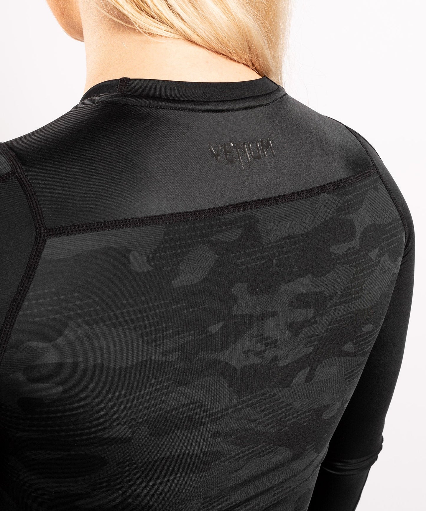 Venum Defender Long Sleeve Rashguard - Women's - Black/Black