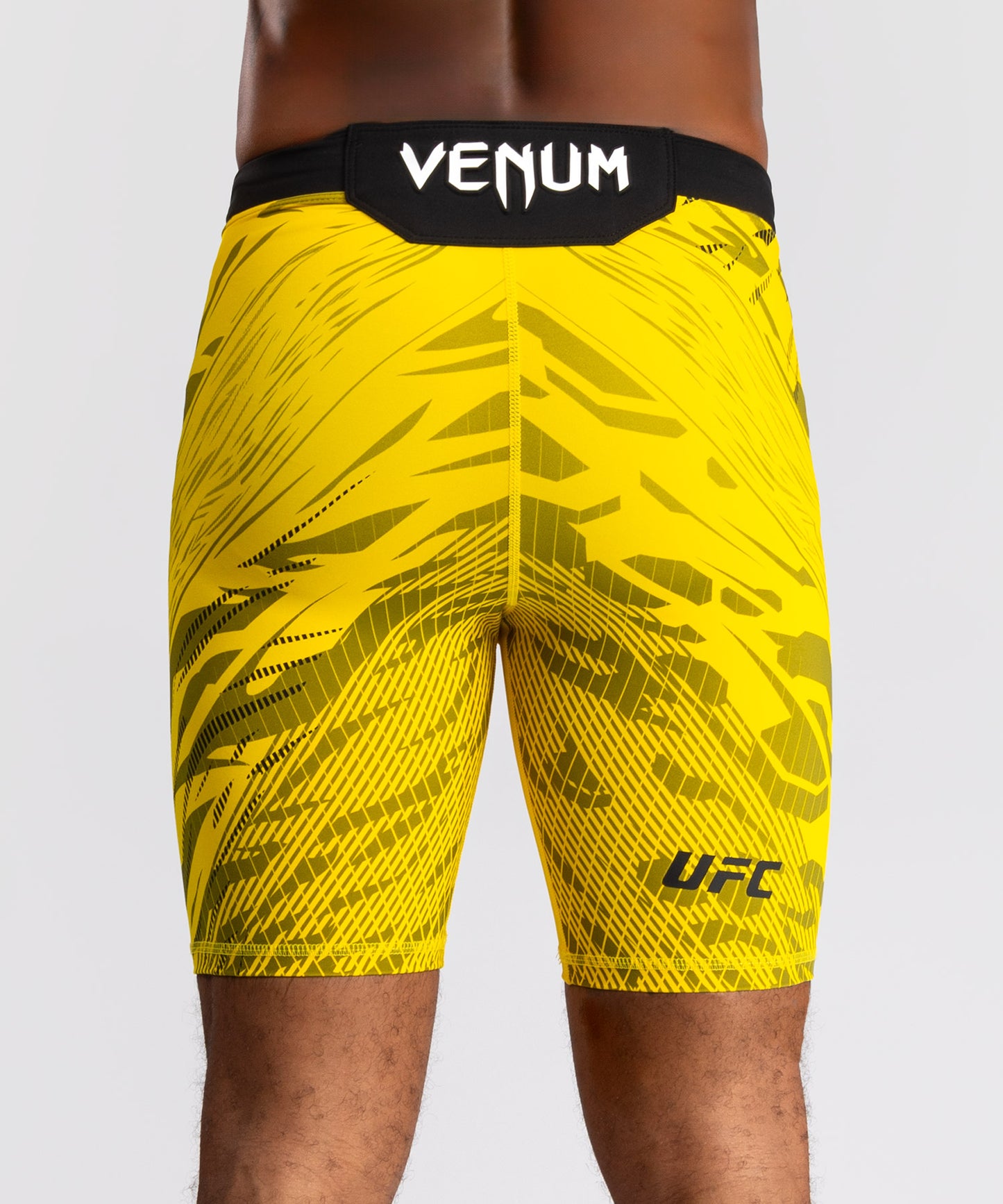 UFC Fusion by Venum Authentic Fight Night Herren Vale Tudo Shorts - Gelb