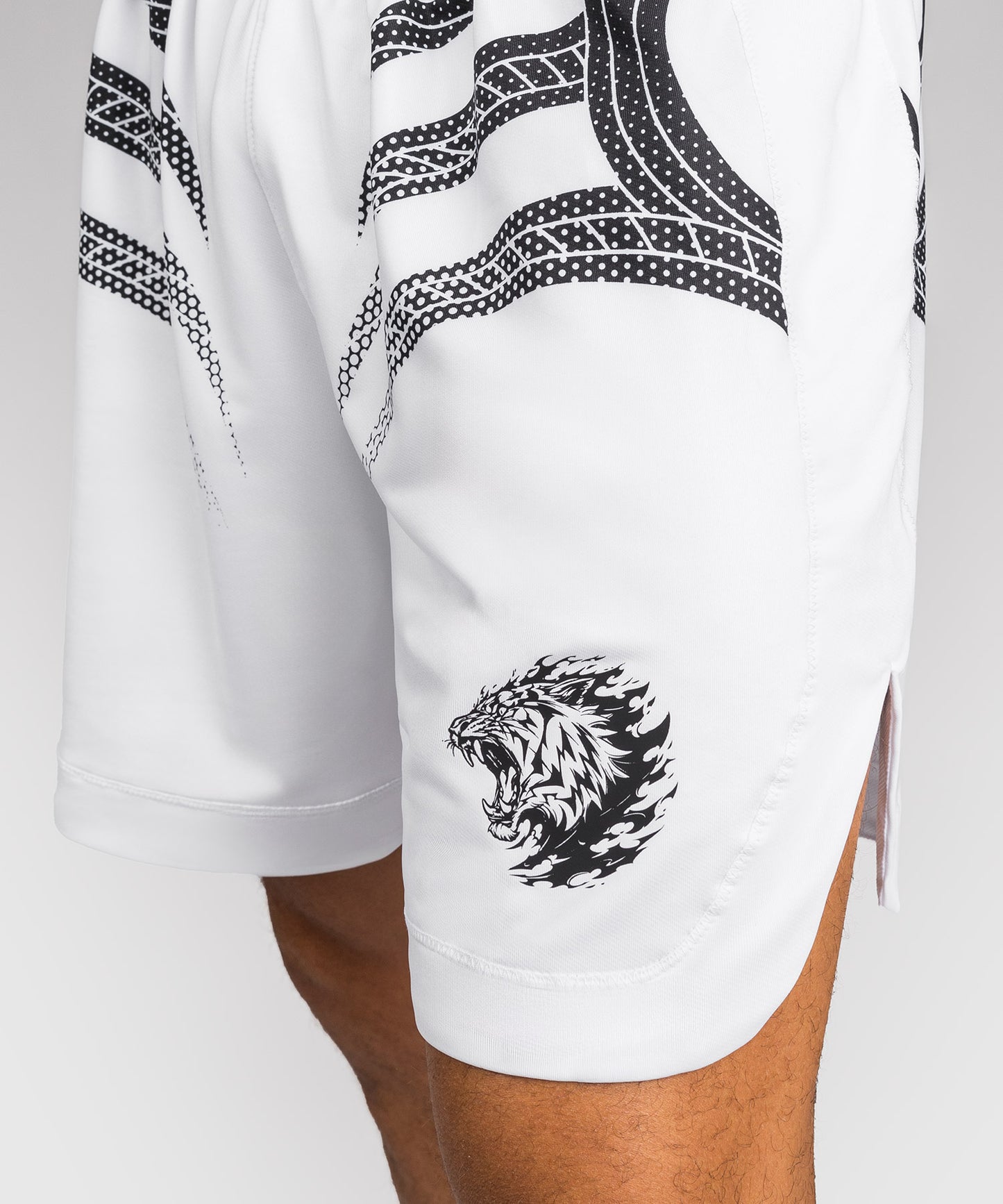 Venum x Mike Tyson Tiger Pantalones Cortos de Boxeo - Blanco Óptico/Negro Profundo