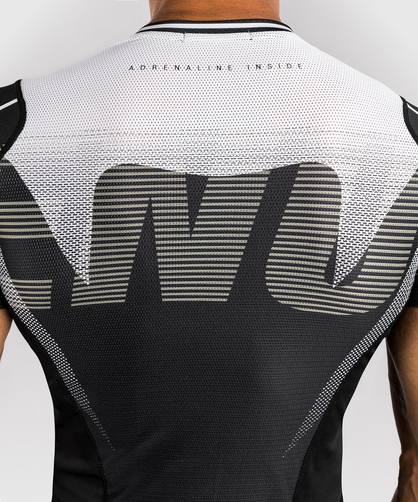 Venum Adrenaline Rashguard Manga Corta – Negro/Beige