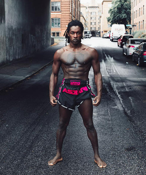 Askari Sahara Muay Thai Shorts - Schwarz