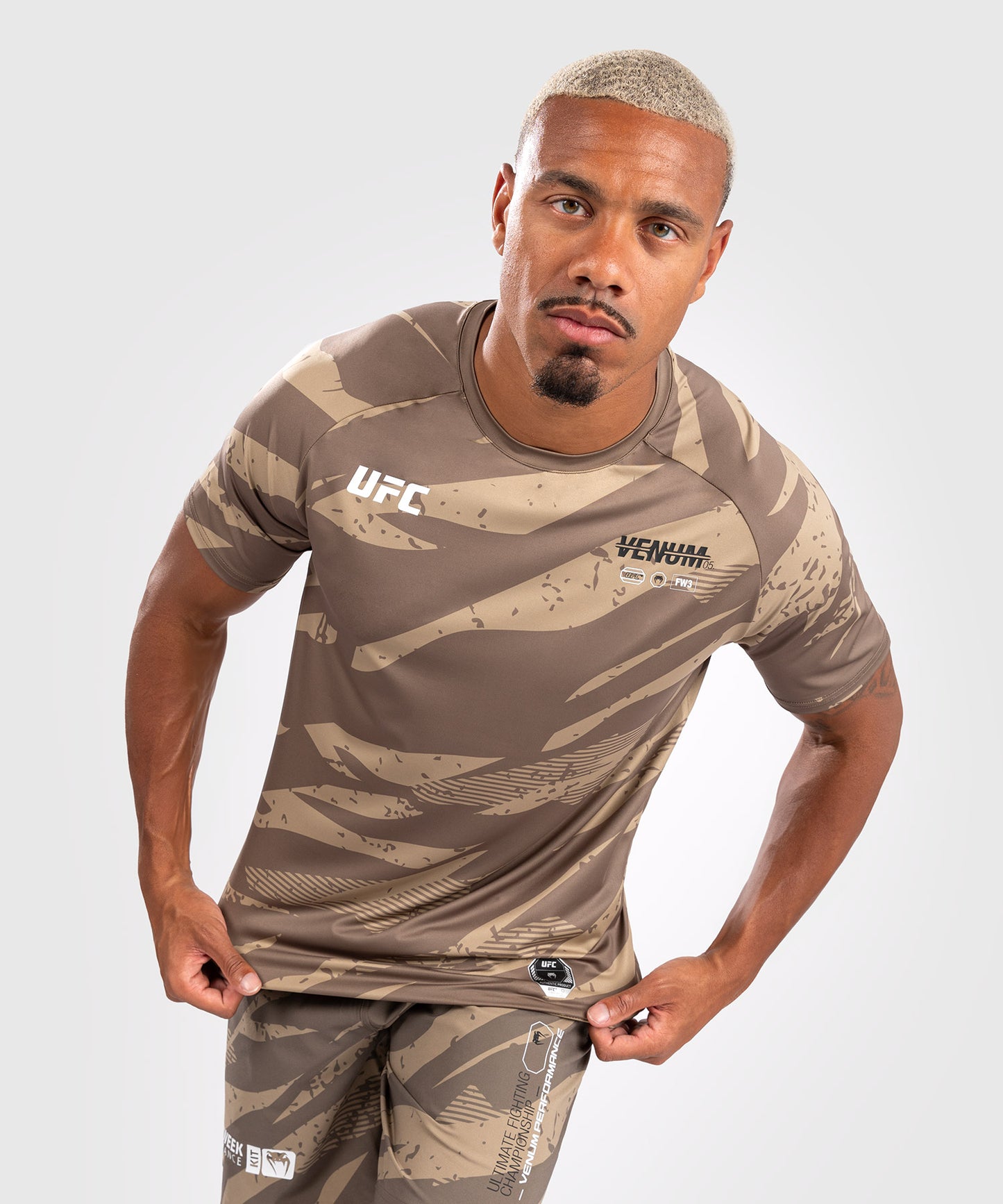 T-Shirt Dry-Tech pour Hommes UFC Adrenaline by Venum Fight Week - Desert Camo