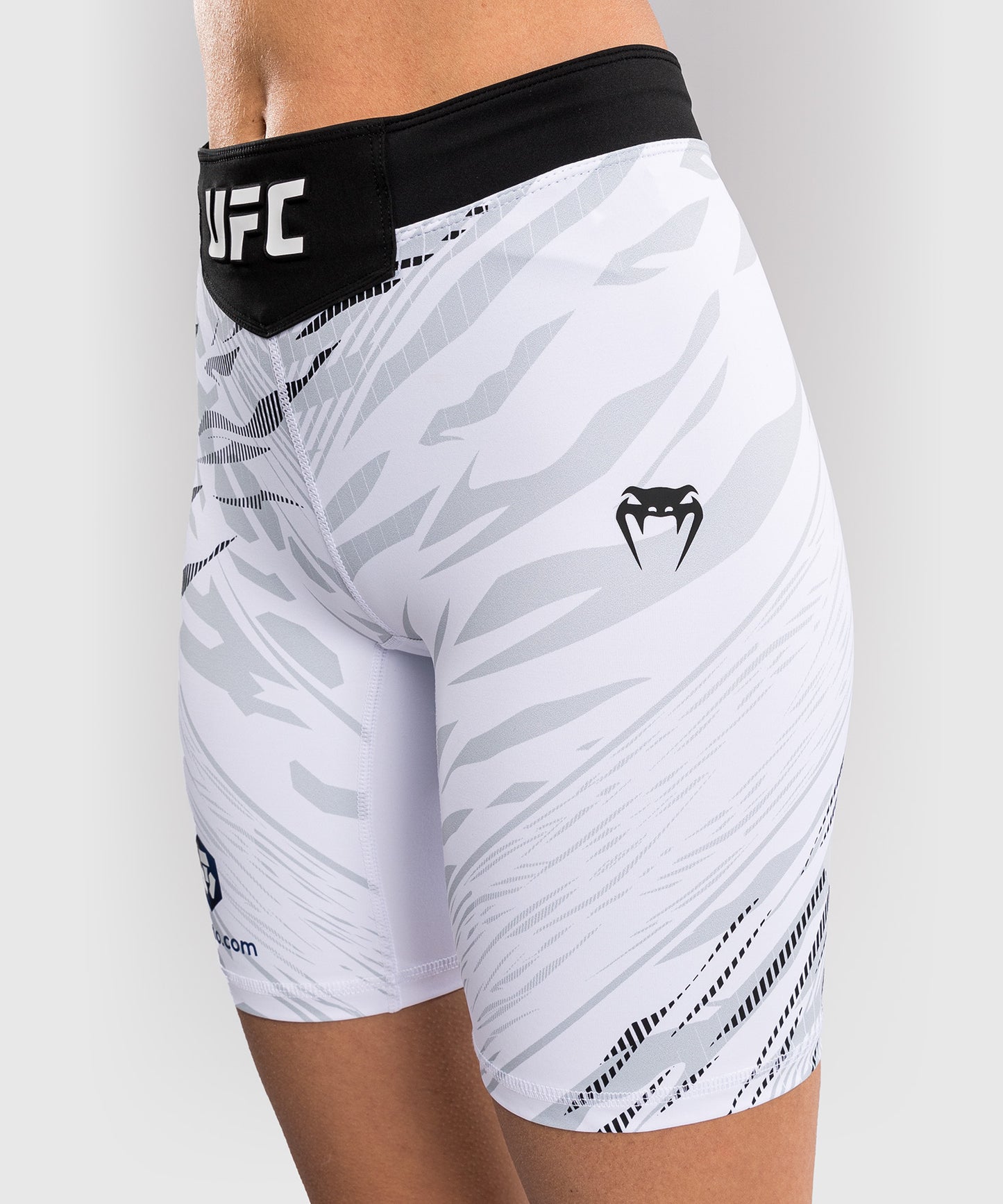 UFC Fusion by Venum Authentic Fight Night Damen Vale Tudo Short - Long Fit - Weiß