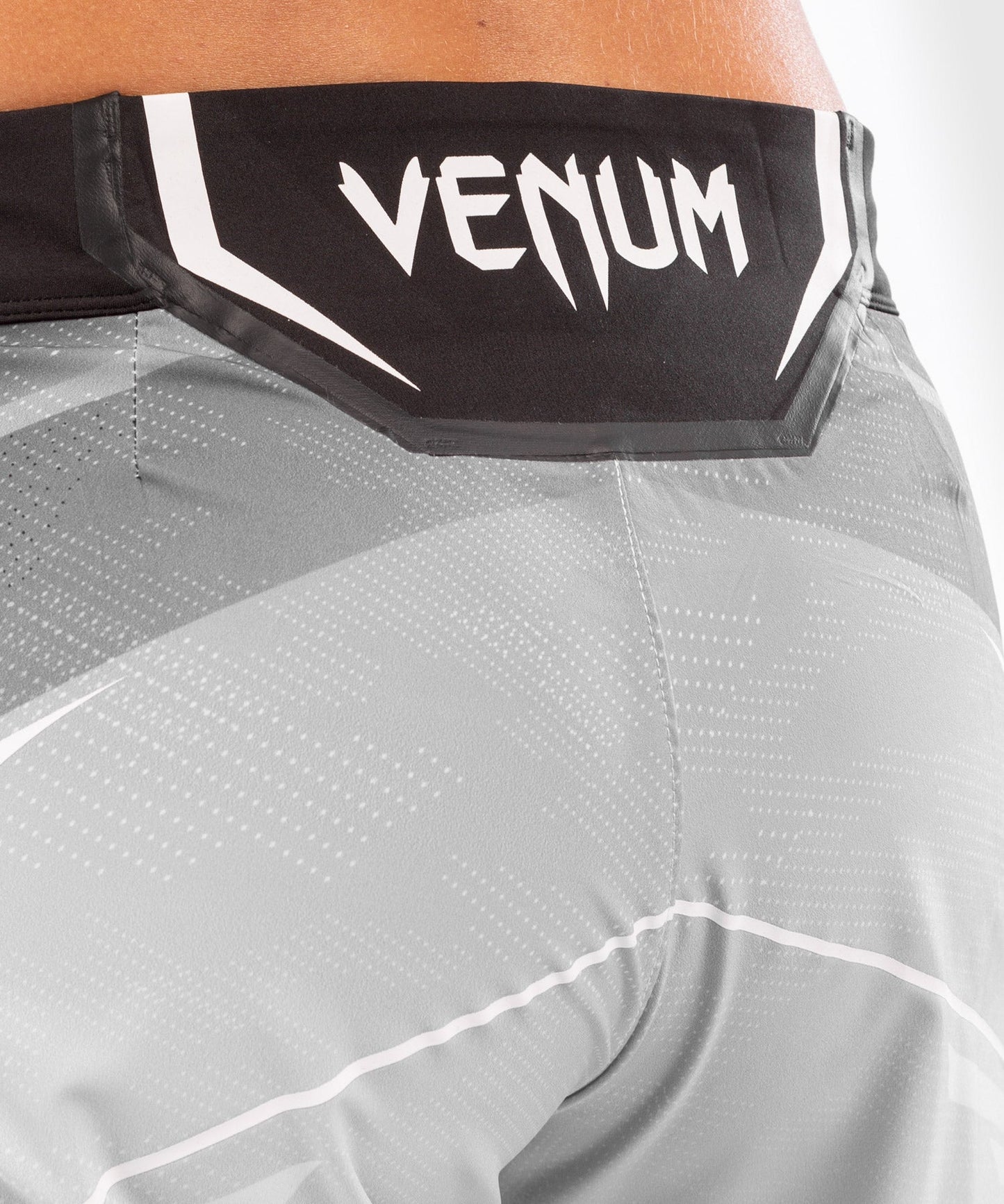 UFC Damen Fightshorts Venum Authentic Fight Night - Long Cut - Weiß