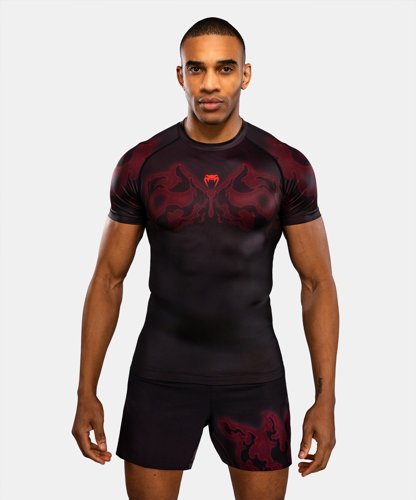 Rashguard à Manches Courtes Venum Spectre – Noir/Rouge