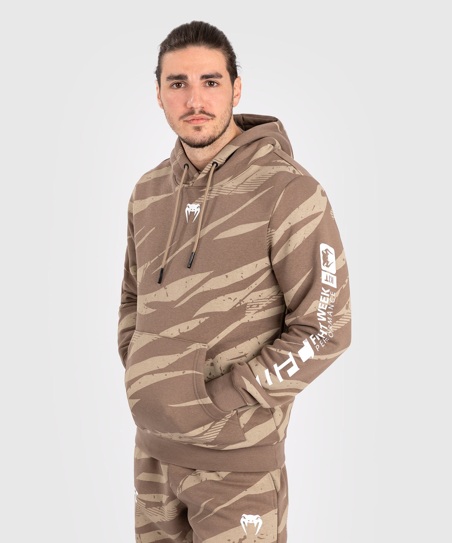 UFC Adrenaline by Venum Fight Week Felpa Con Cappuccio da Uomo - Desert Camo