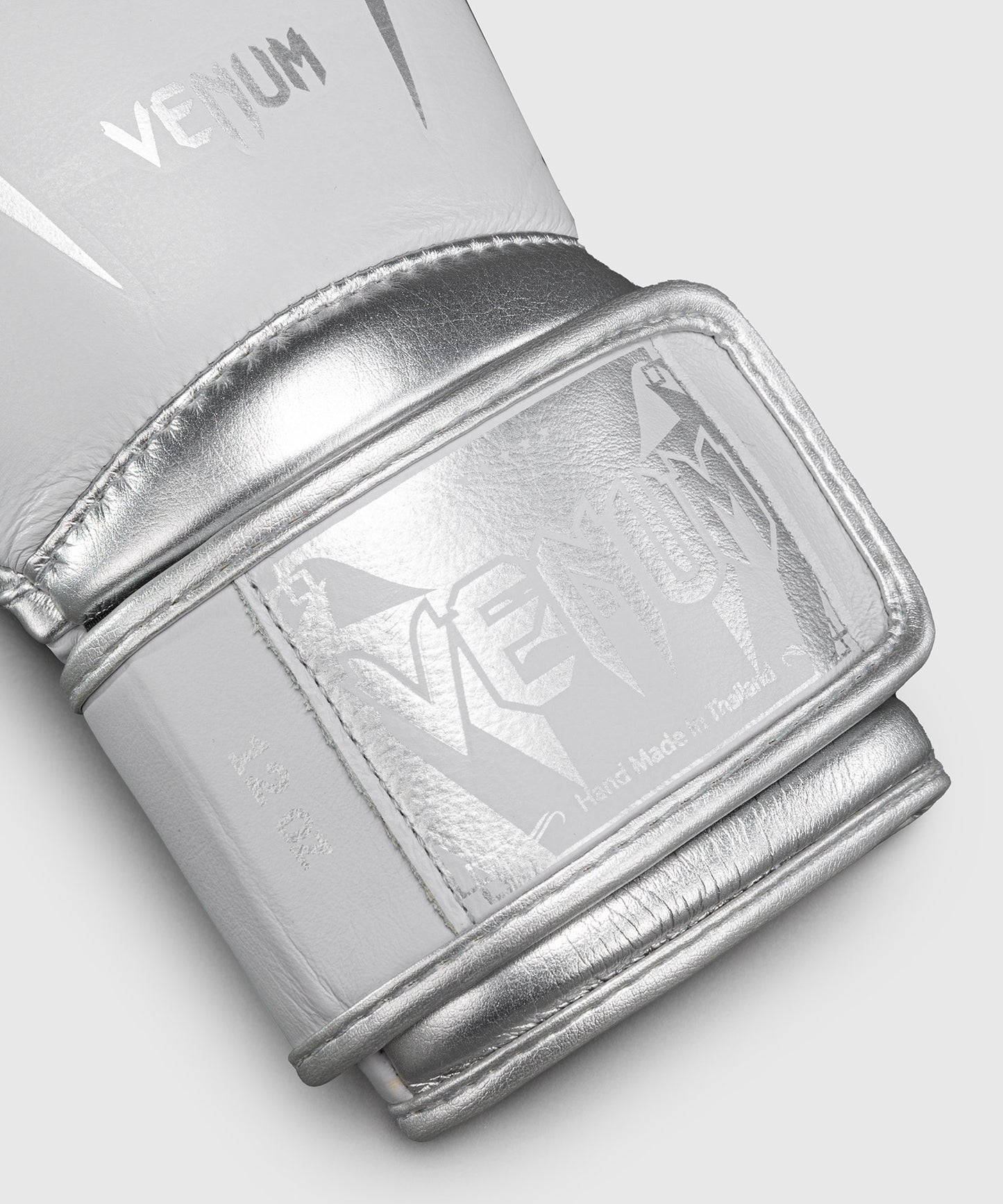 Venum Giant 3.0 Boxing Gloves - Grey/Silver