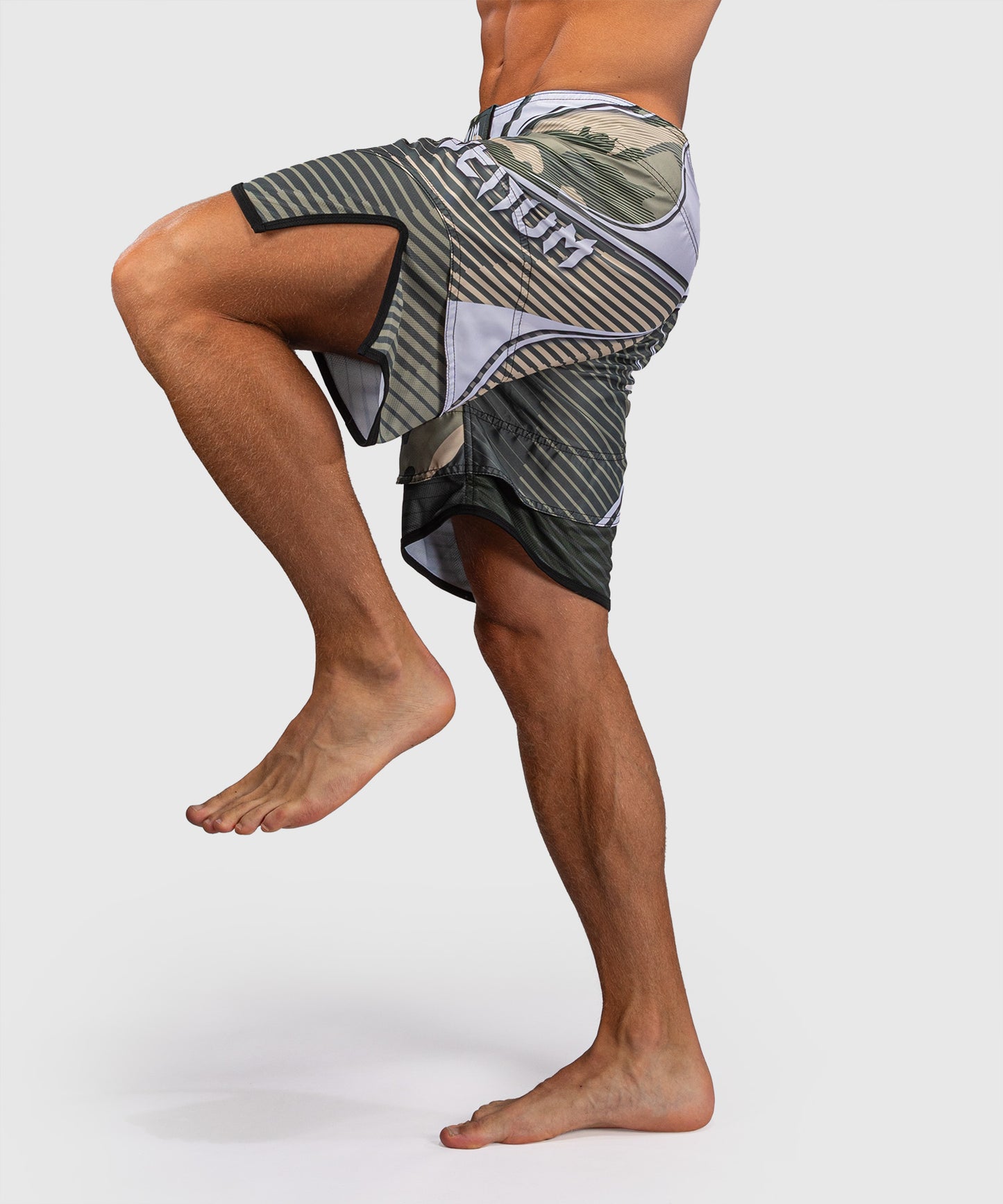 Venum Camo Hero Fightshorts - Khaki/Cremeweiß