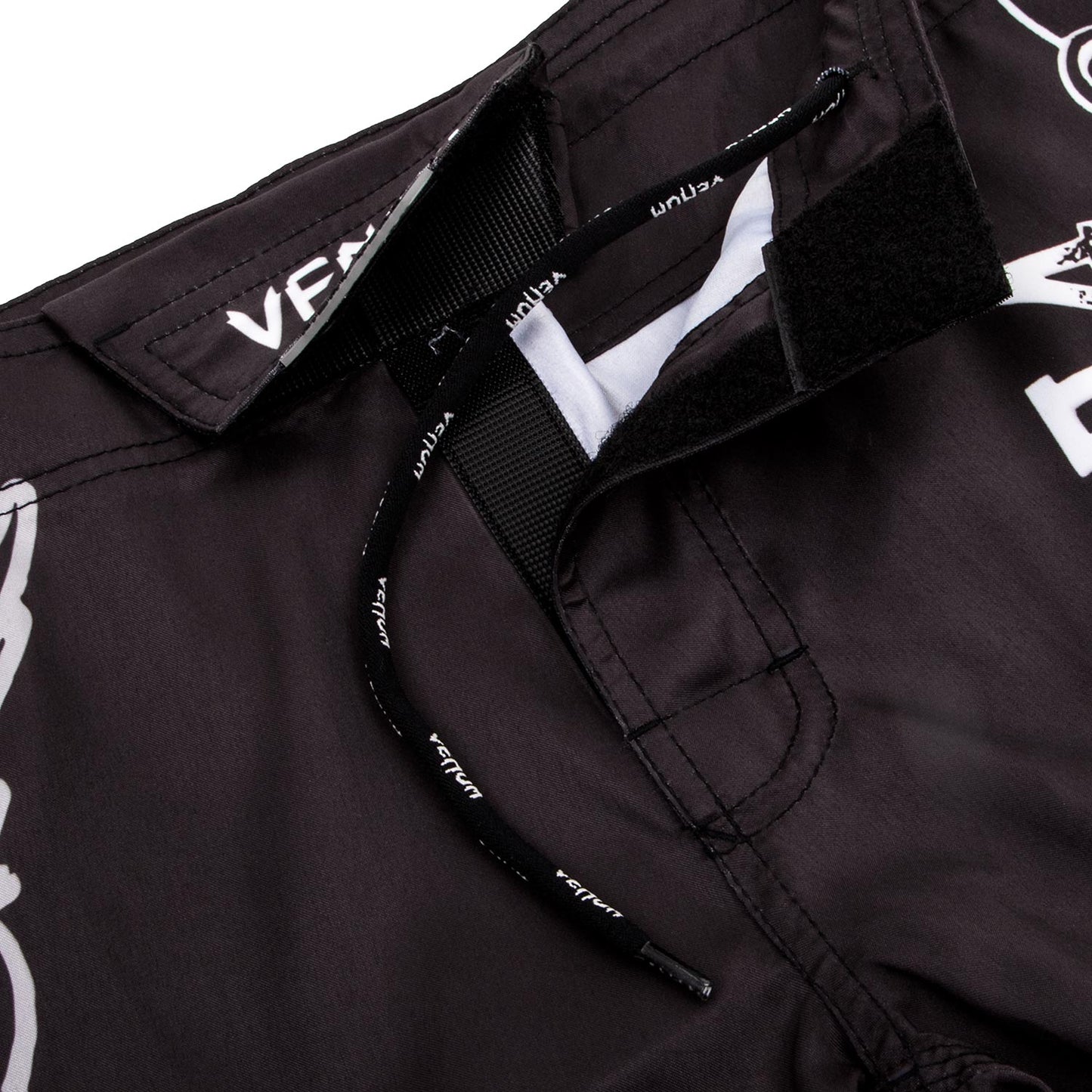 Venum Born to Fight Kids Fightshorts - Black/White
